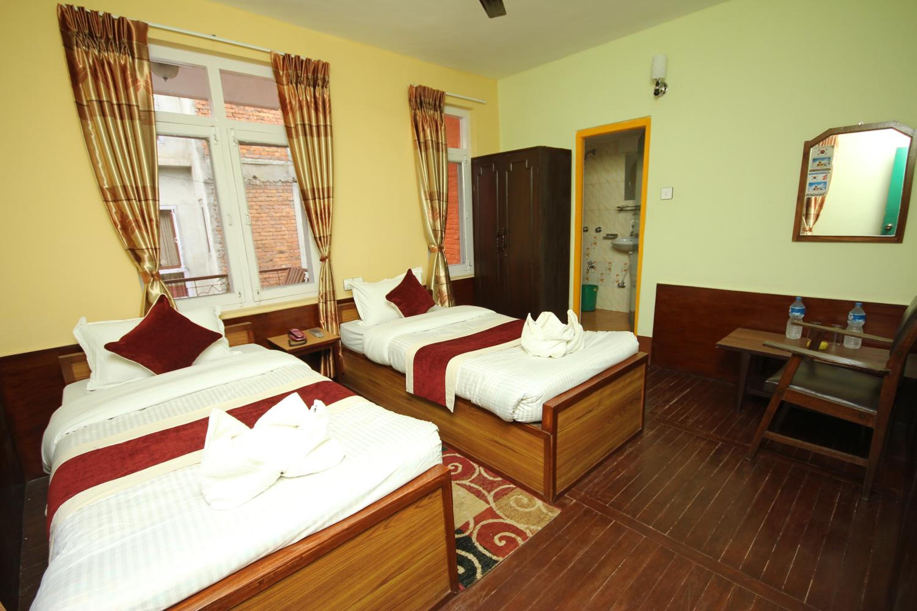 Deluxe Double or Twin Room - Photo 3