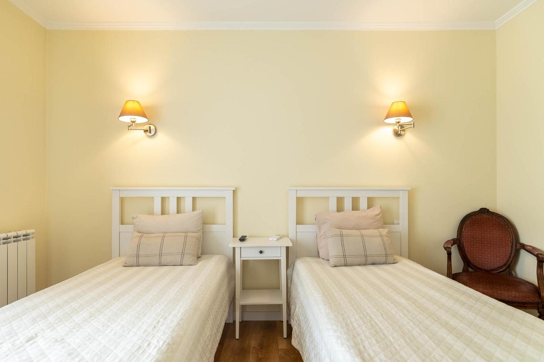 Four-Bedroom House photo 1