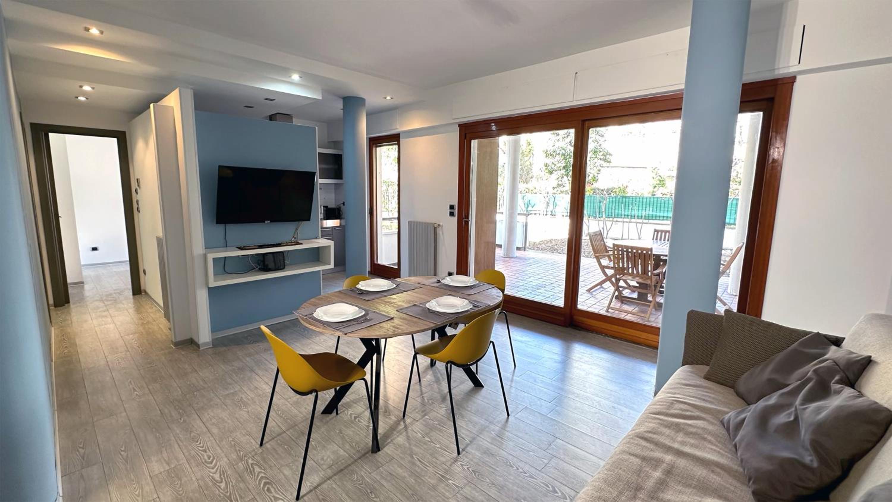 One-Bedroom Apartment with Garden photo 3