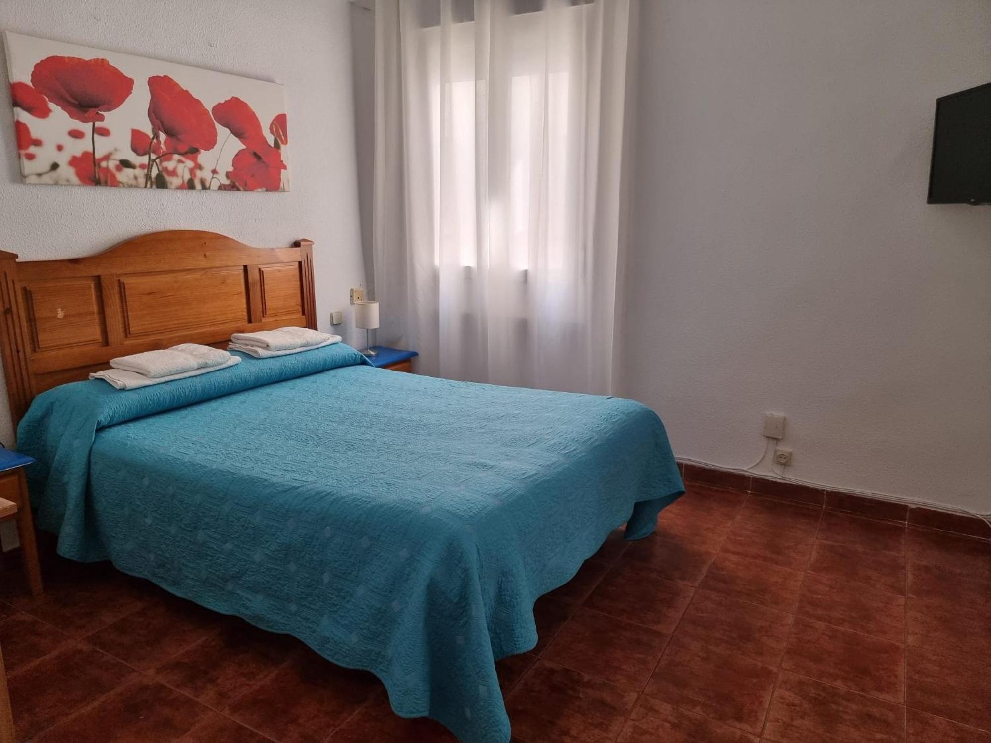Classic Double Room with Shared Bathroom photo 3