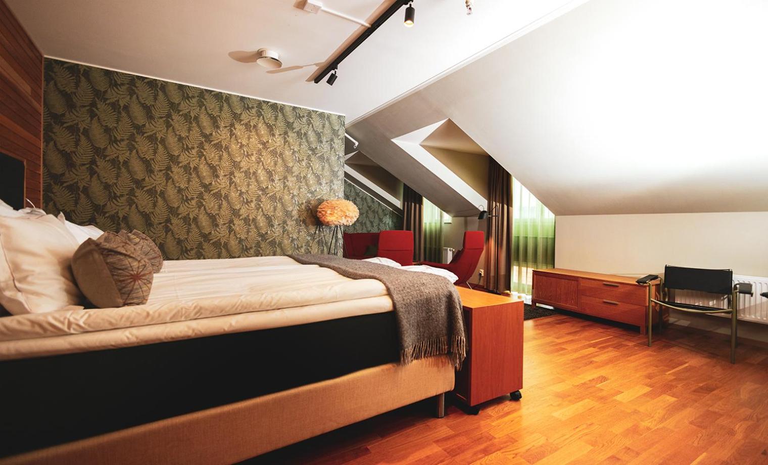 Large Double Room