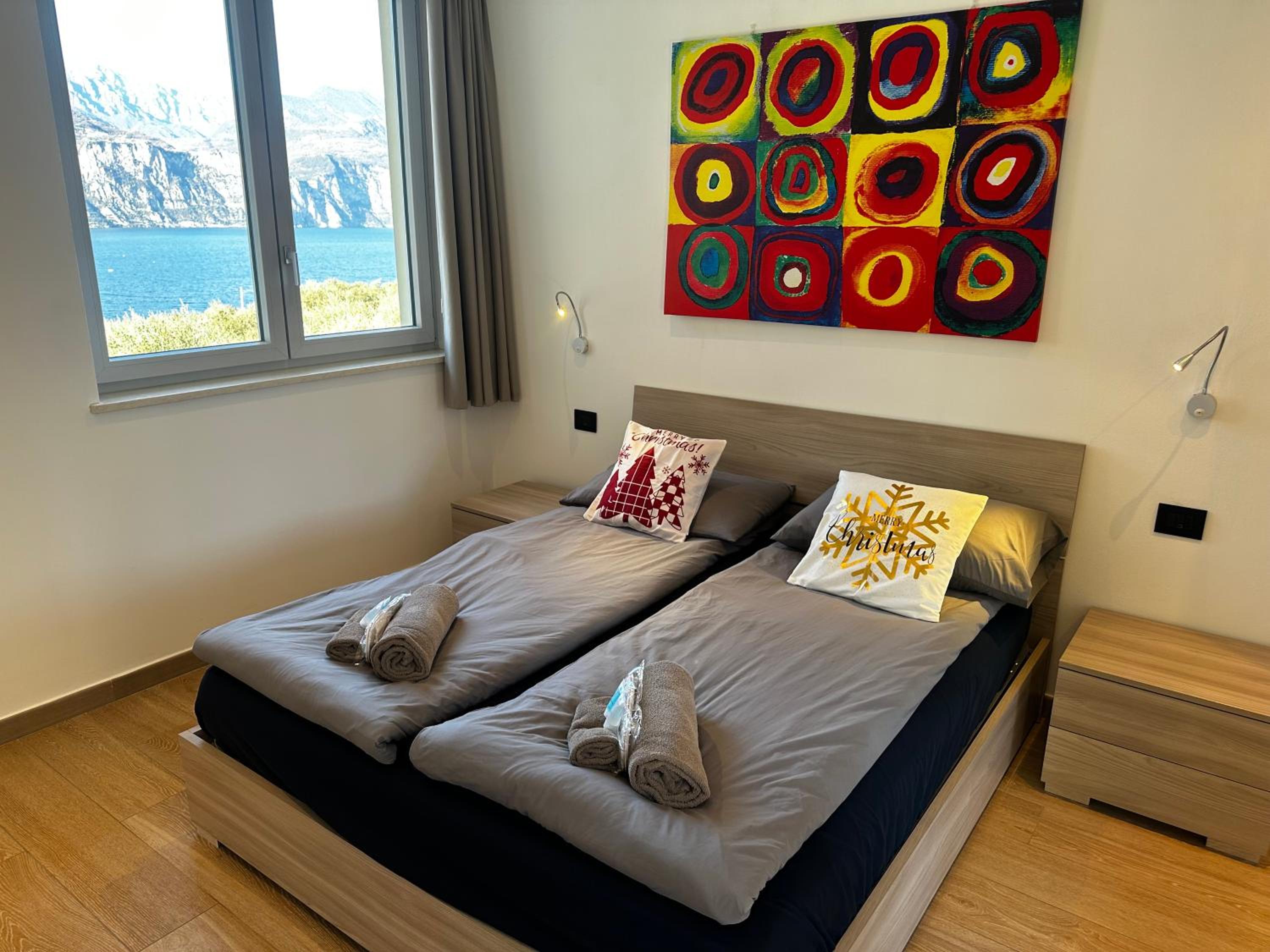 One-Bedroom Deluxe Apartment photo 1