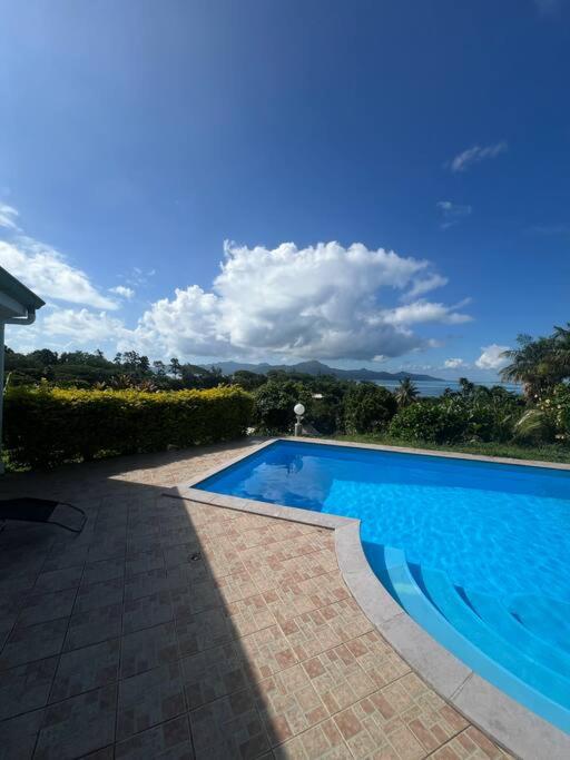 Three-Bedroom Villa photo 3