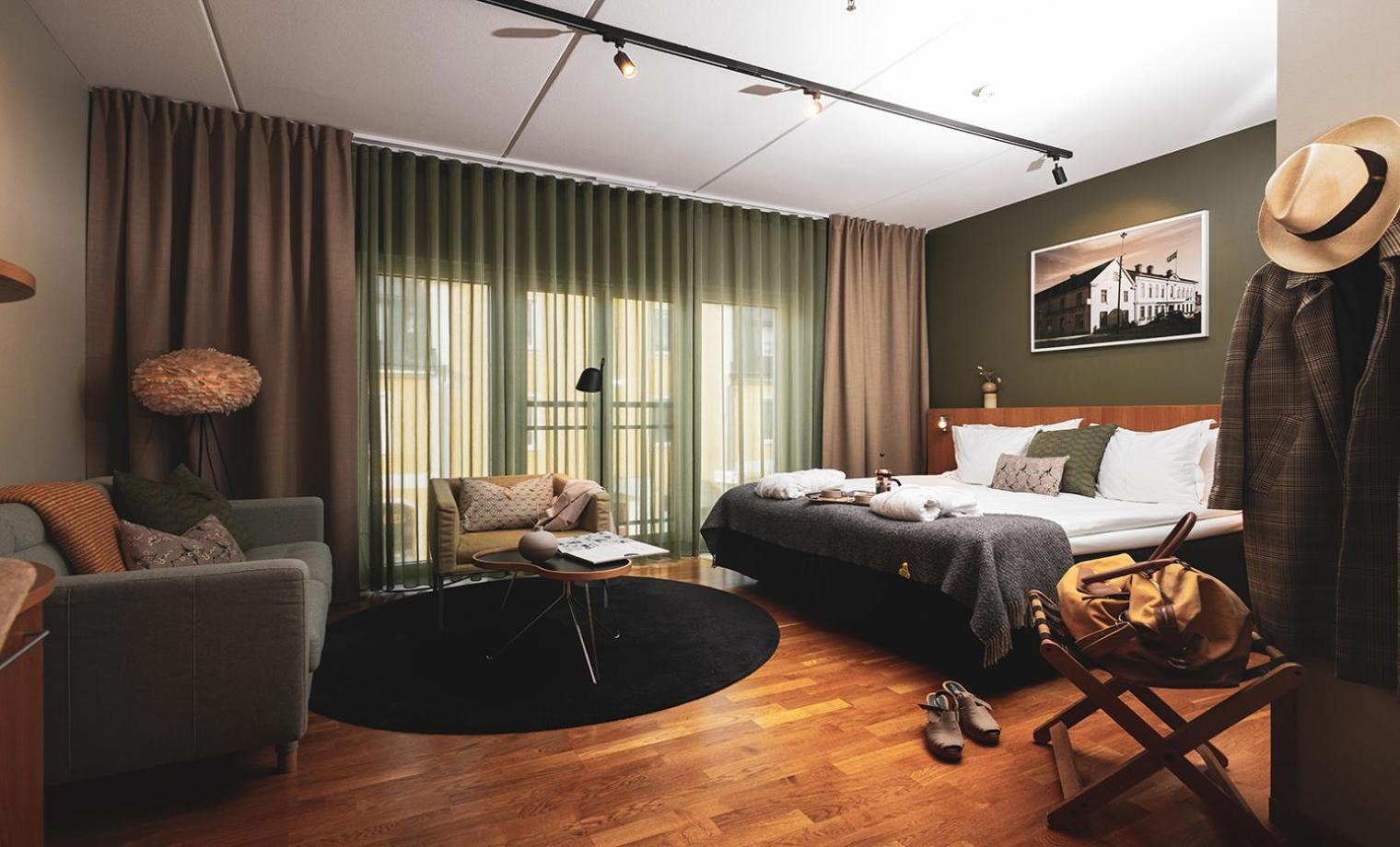 Large Double Room photo 3