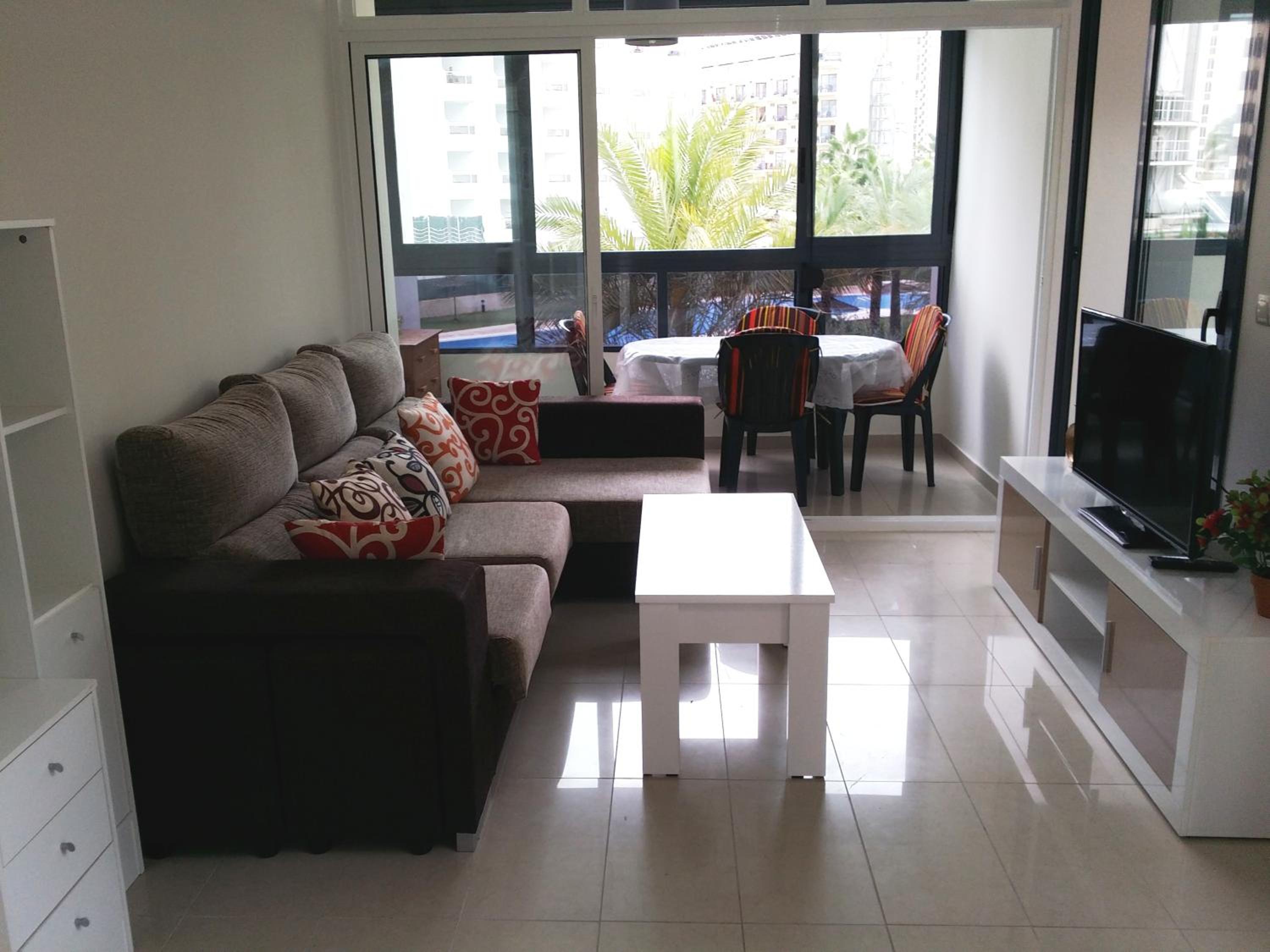 Apartamento con vista a la piscina