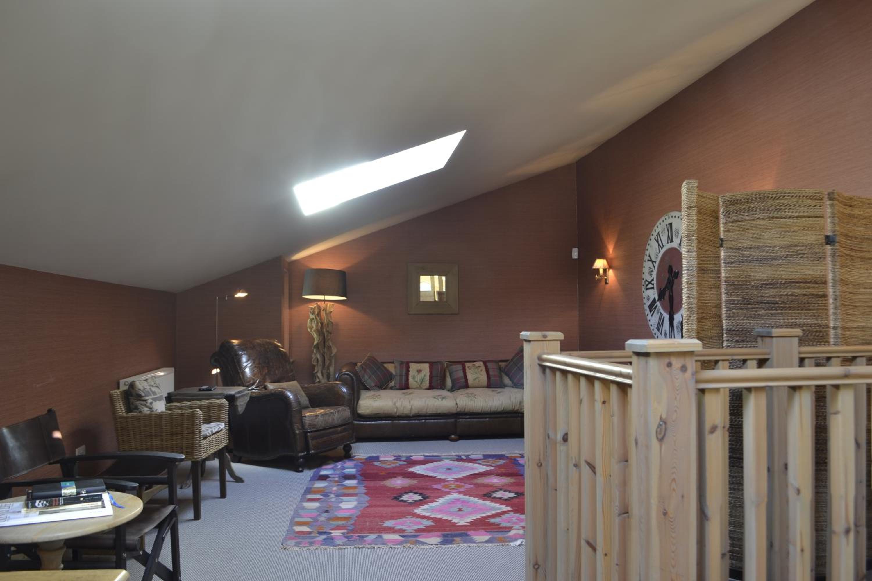 Three-Bedroom House photo 3