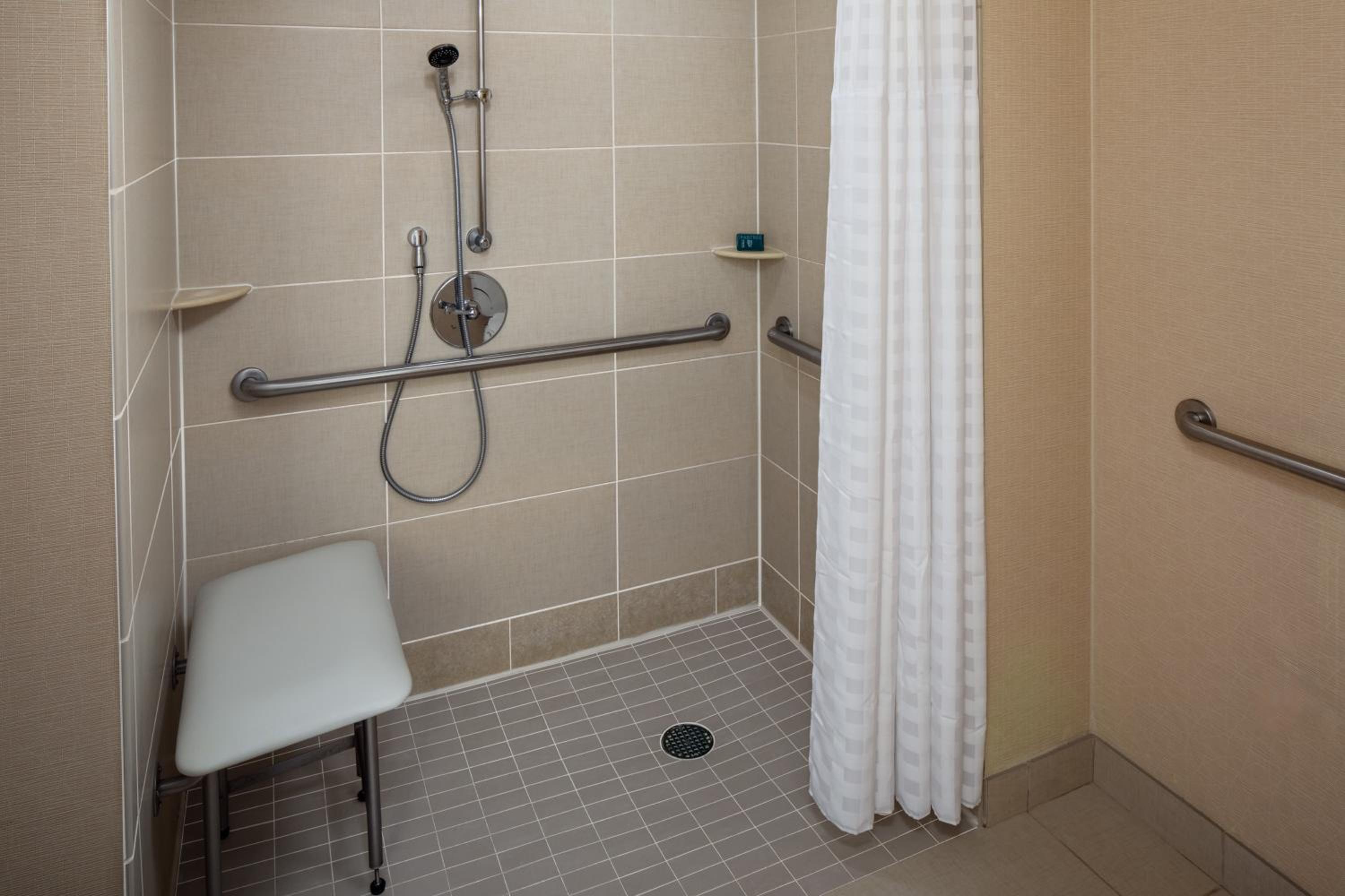 King Room with Roll-In Shower - Mobility Access
