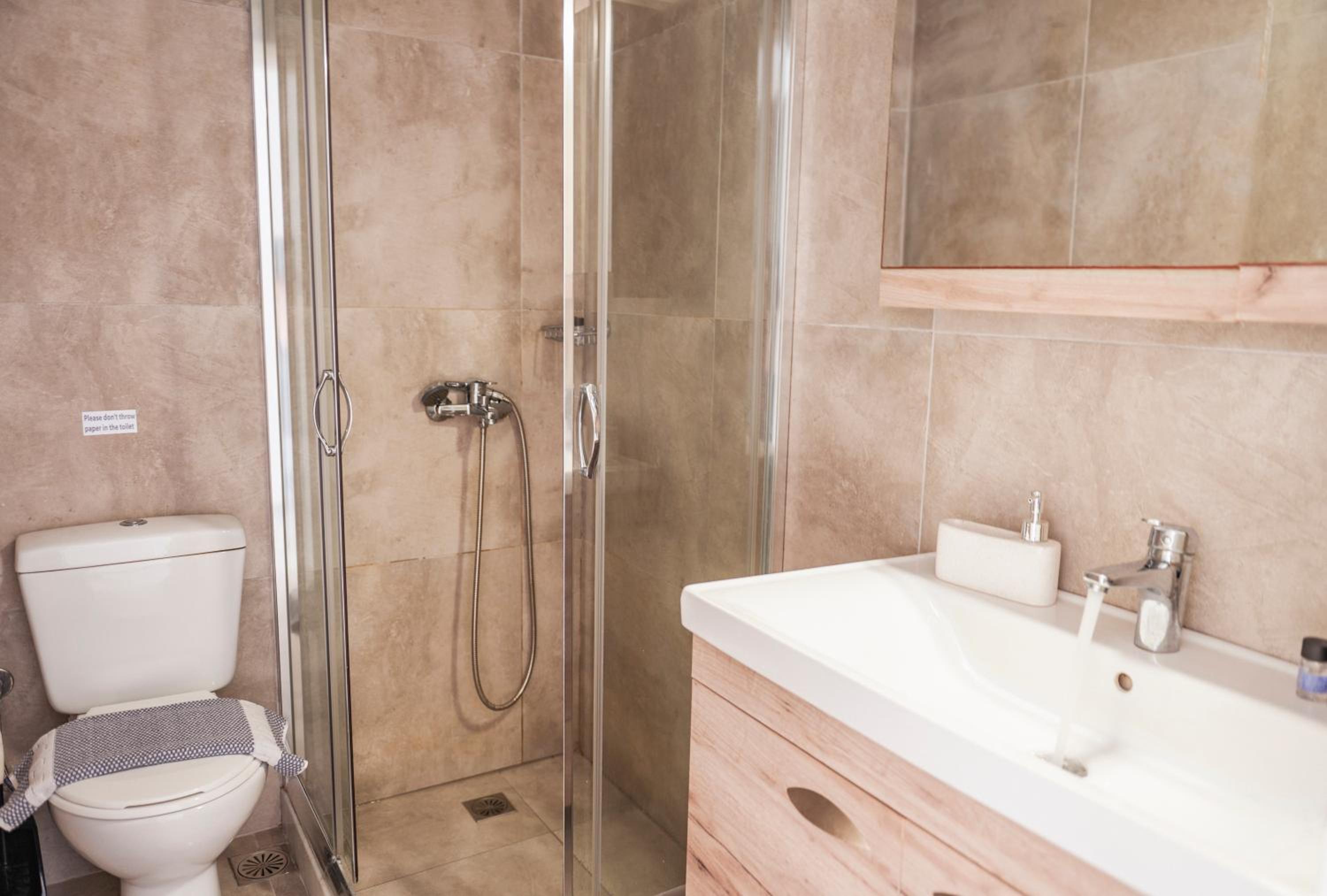 Suite with Hot Tub photo 2