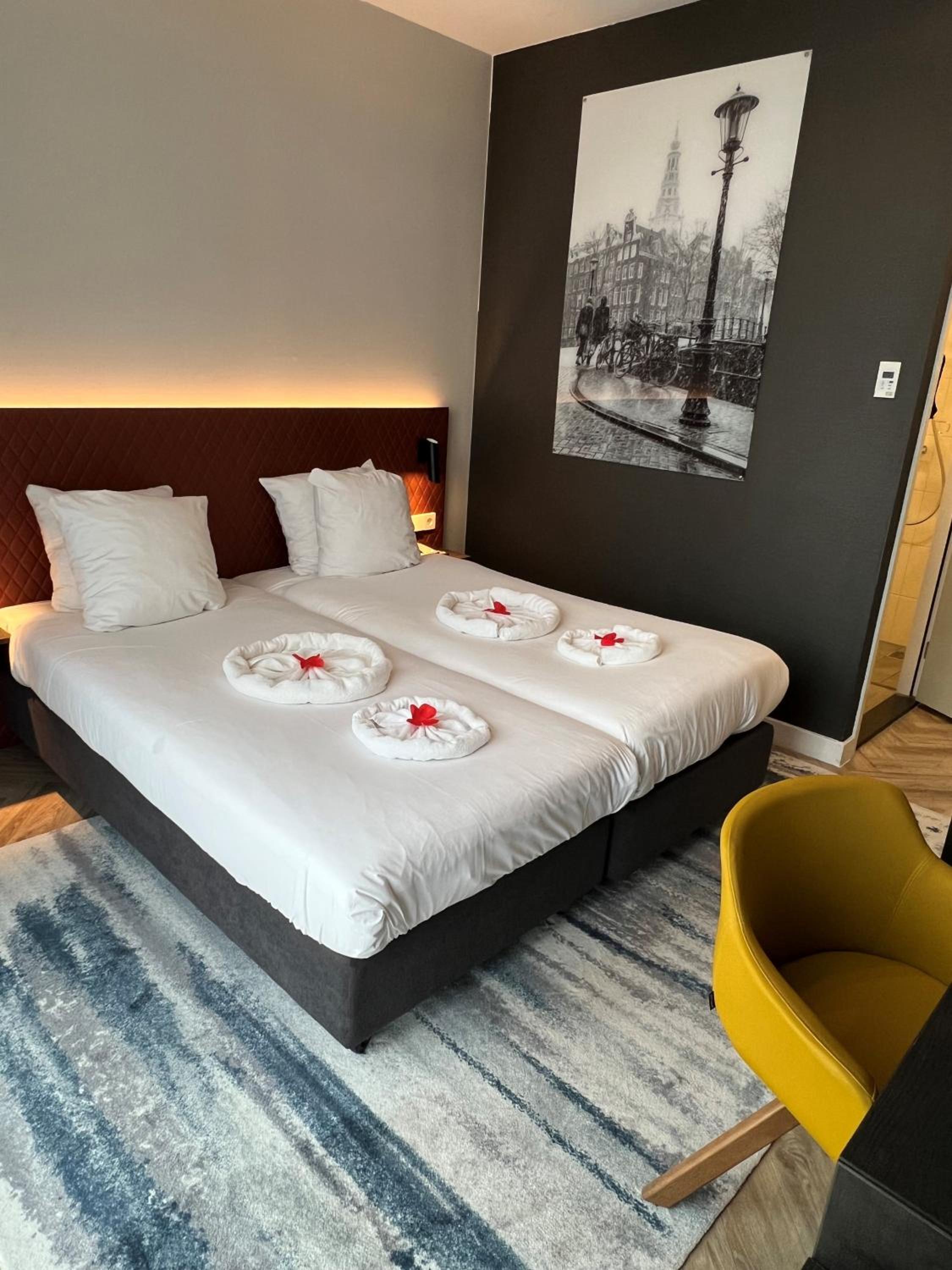 Comfort Double or Twin Room - No Window photo 1