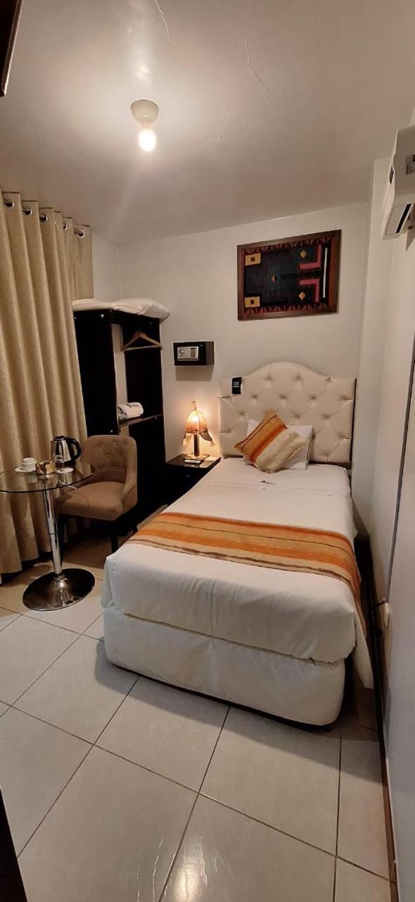 Single Room photo 2
