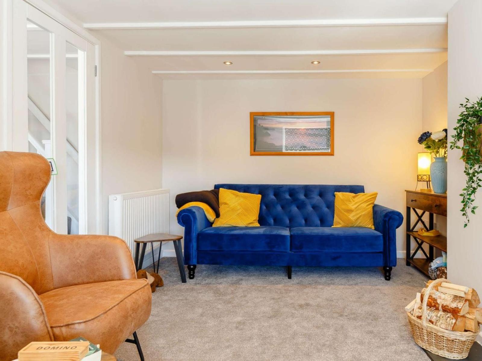 Three-Bedroom House photo 2