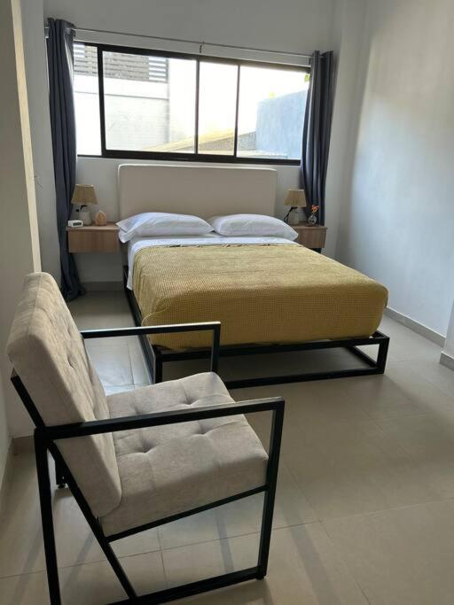 One-Bedroom Apartment photo 1