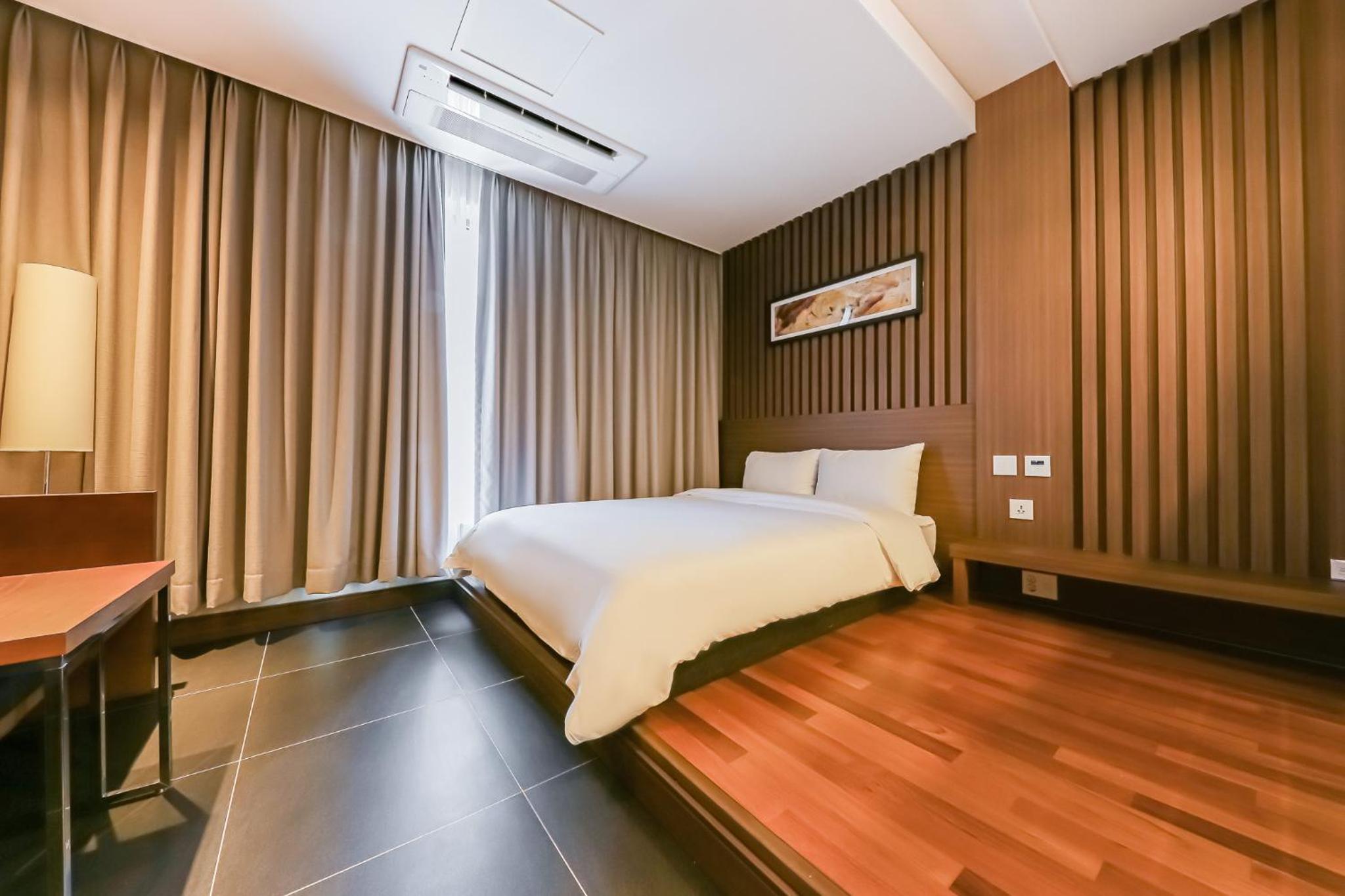 Standard Double Flooring Room - Breakfast for 1 person