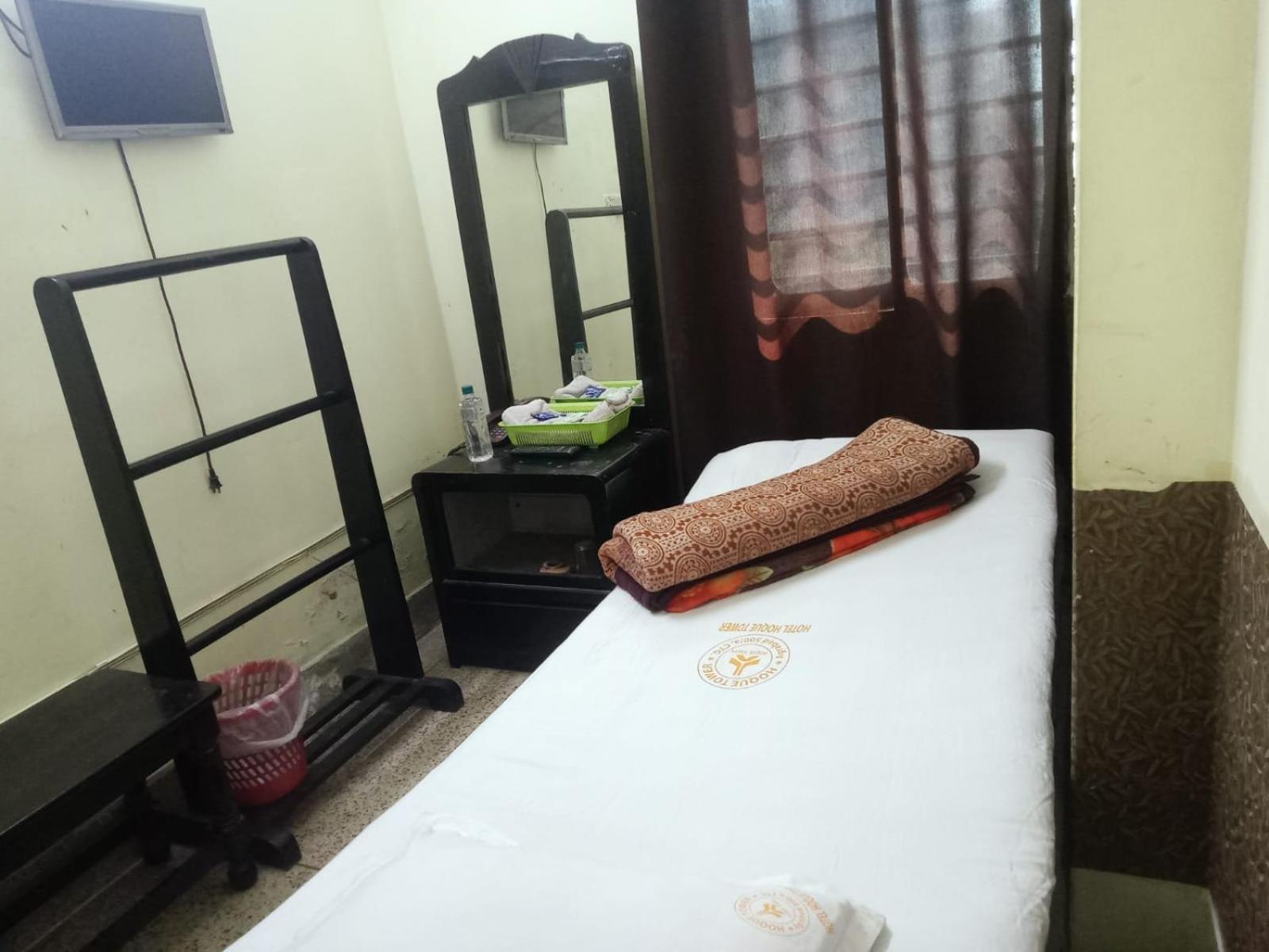 Budget Single Room photo 3