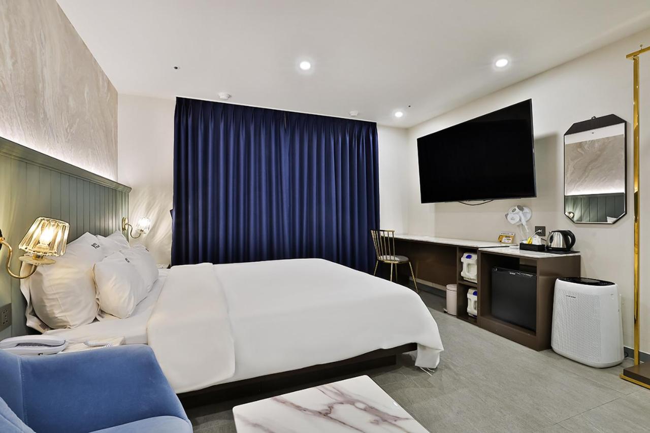 Premium Double Room - Photo 2