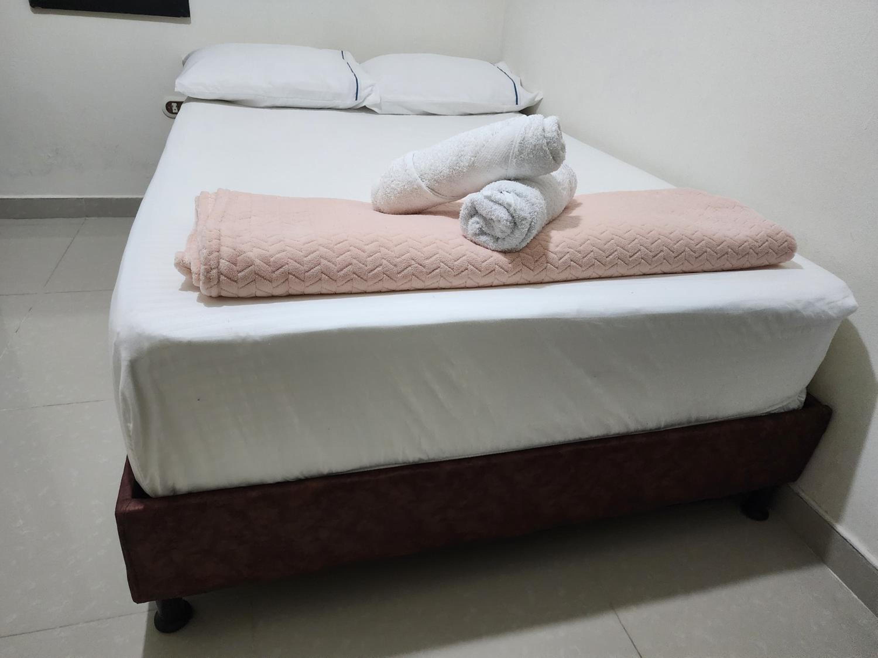 Double Room With Shared Bathroom photo 1