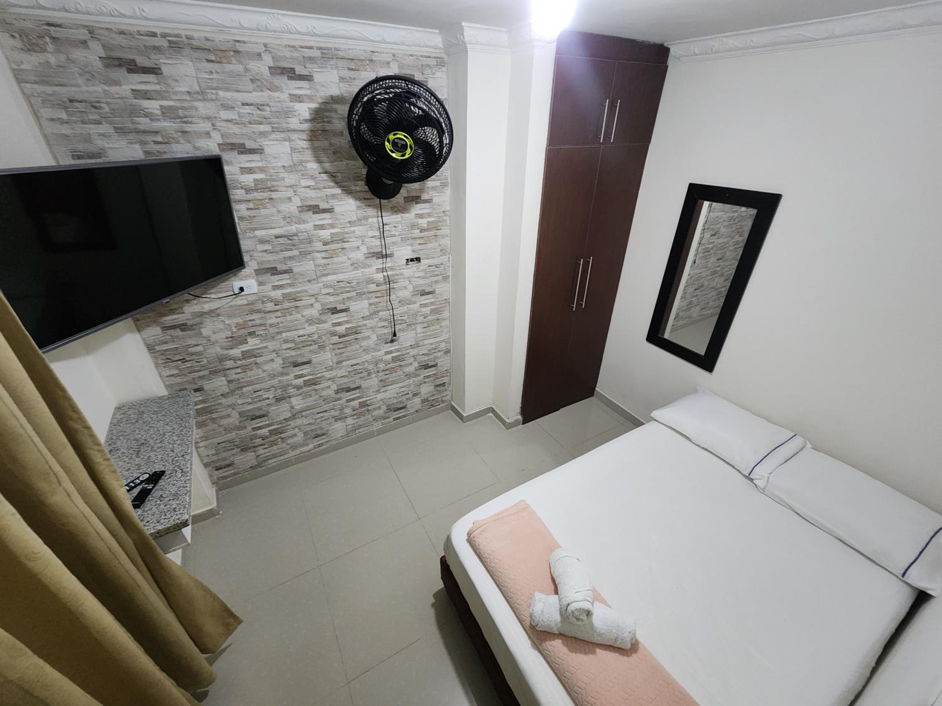 Double Room With Shared Bathroom photo 3