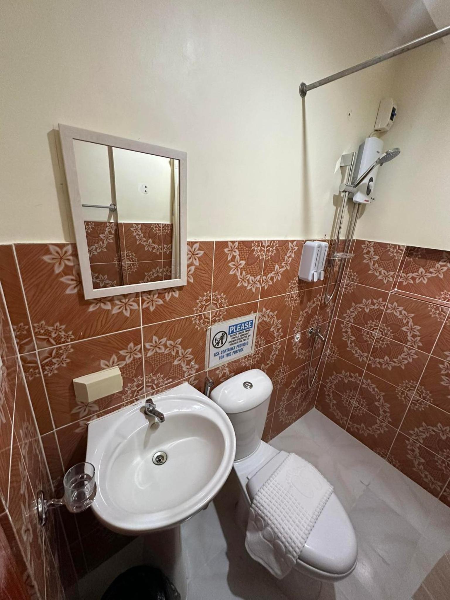 Standard Room photo 2