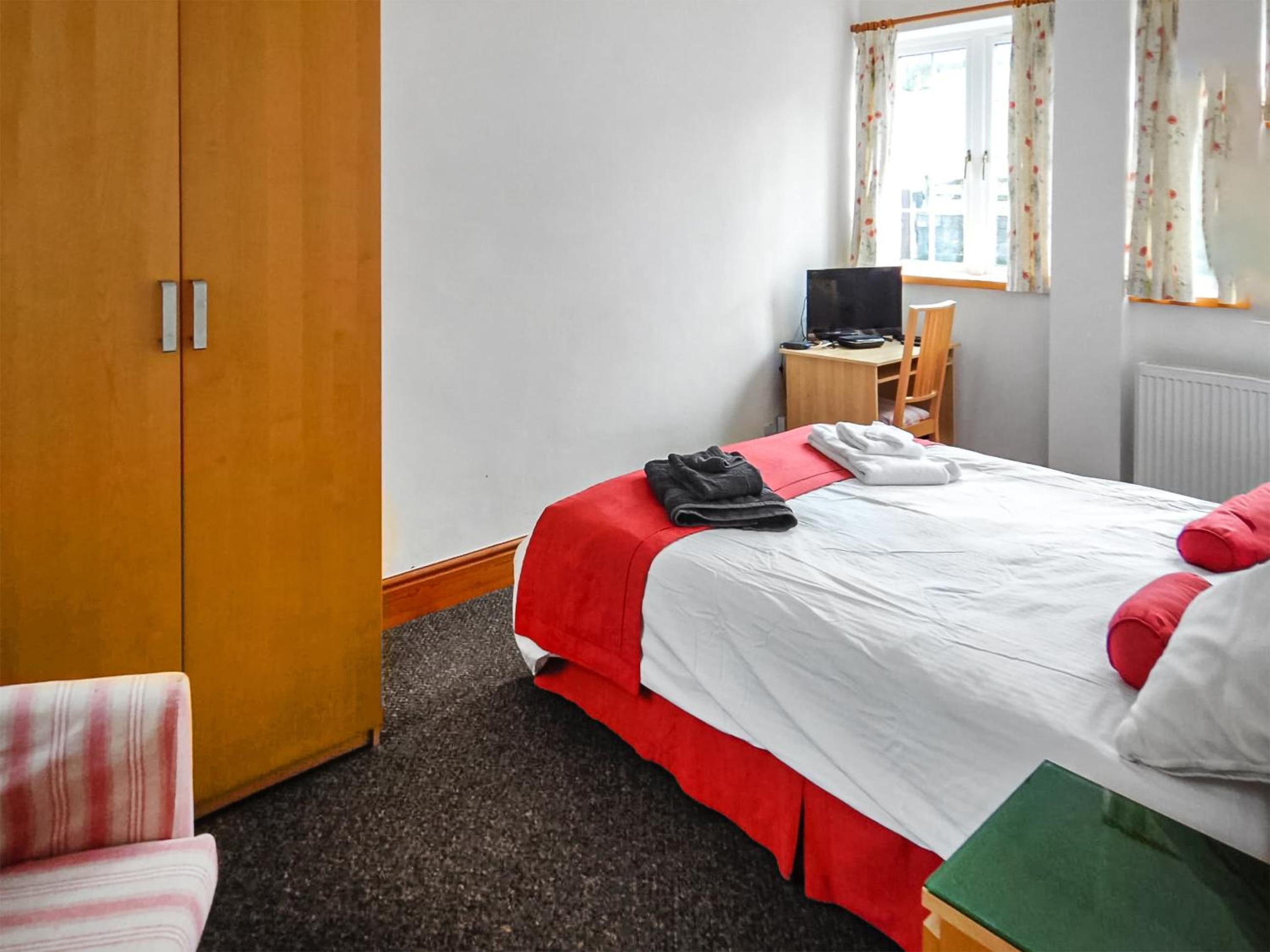 Two-Bedroom Holiday Home photo 3