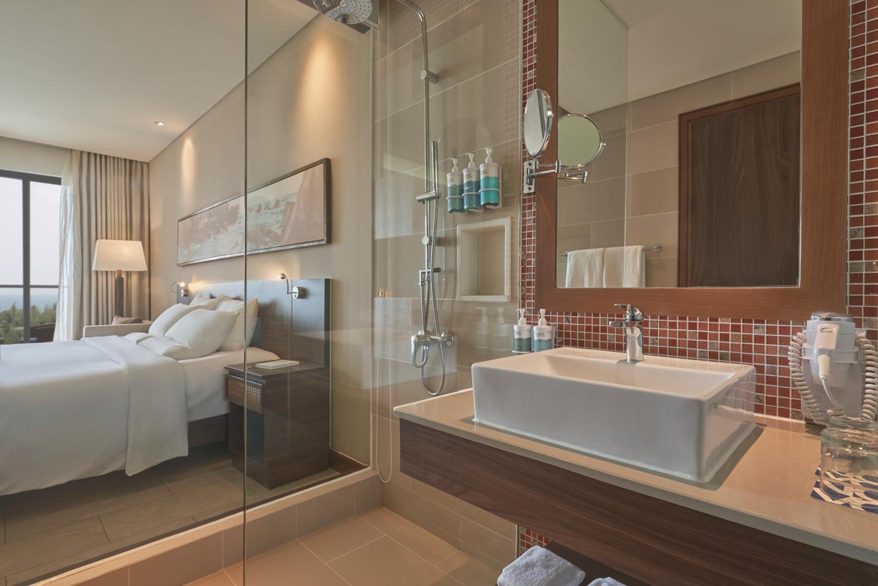 Superior Double Room with One Double Bed photo 2