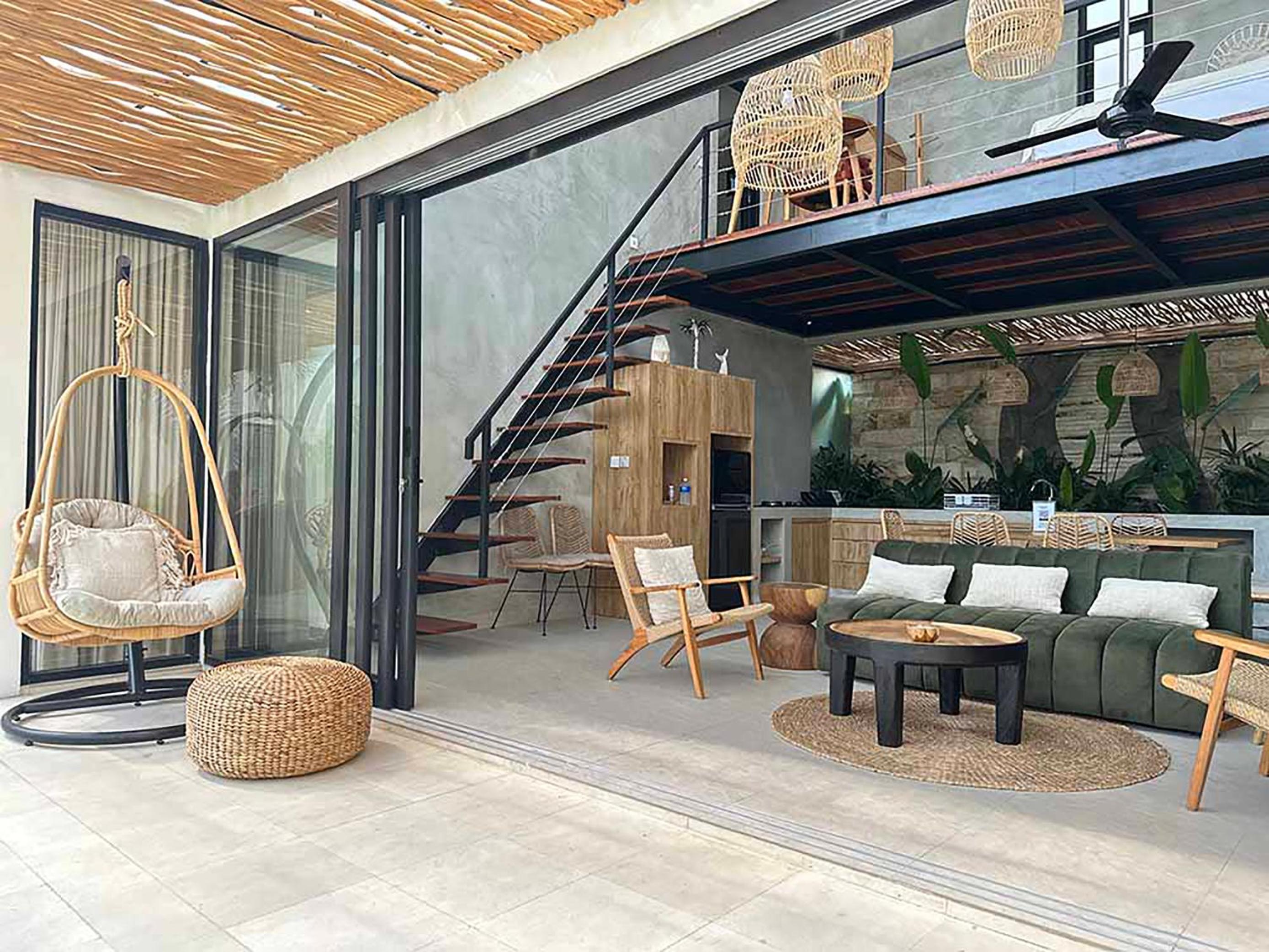 Villa photo 2