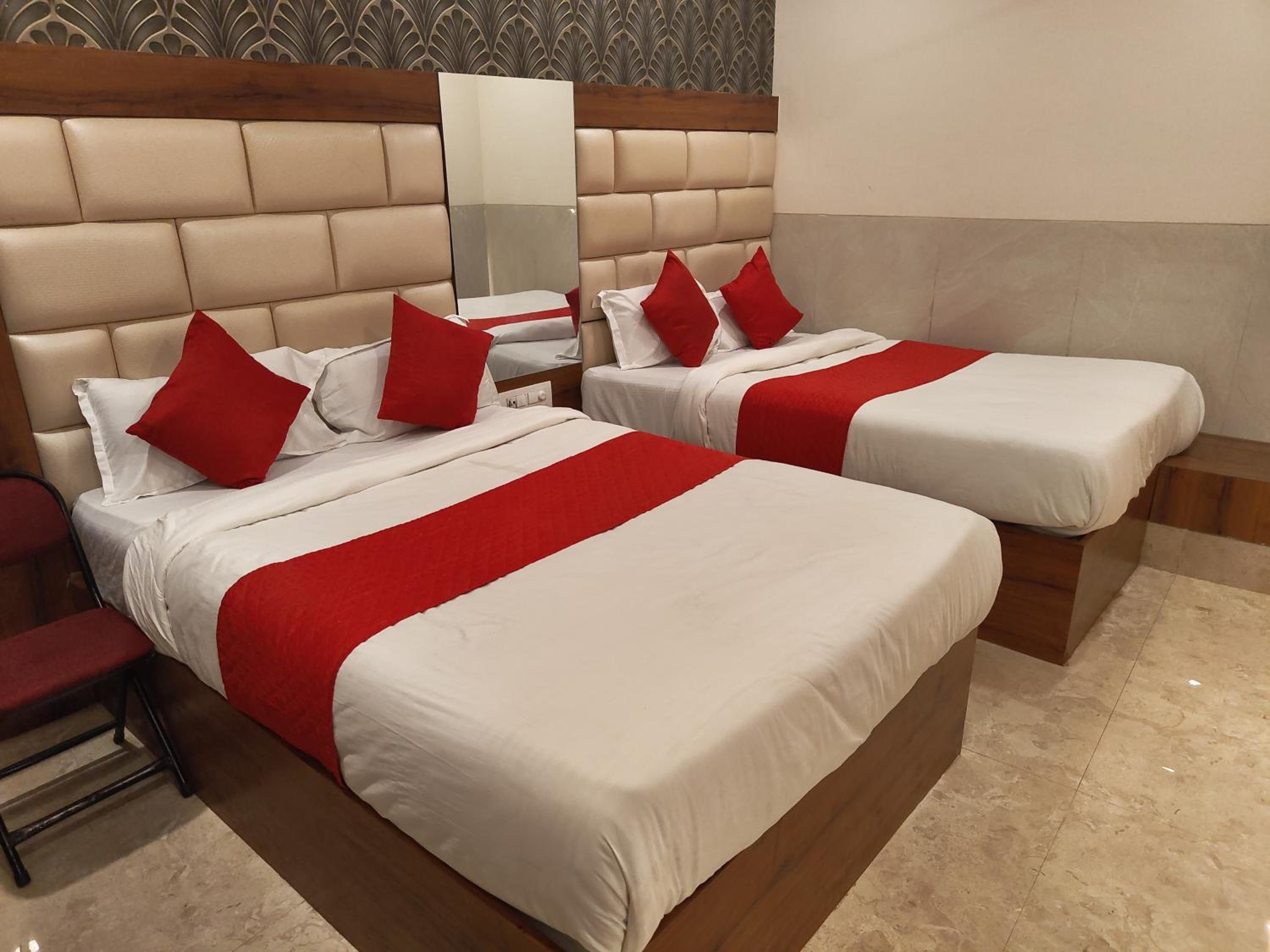 Quadruple Room - Photo 1