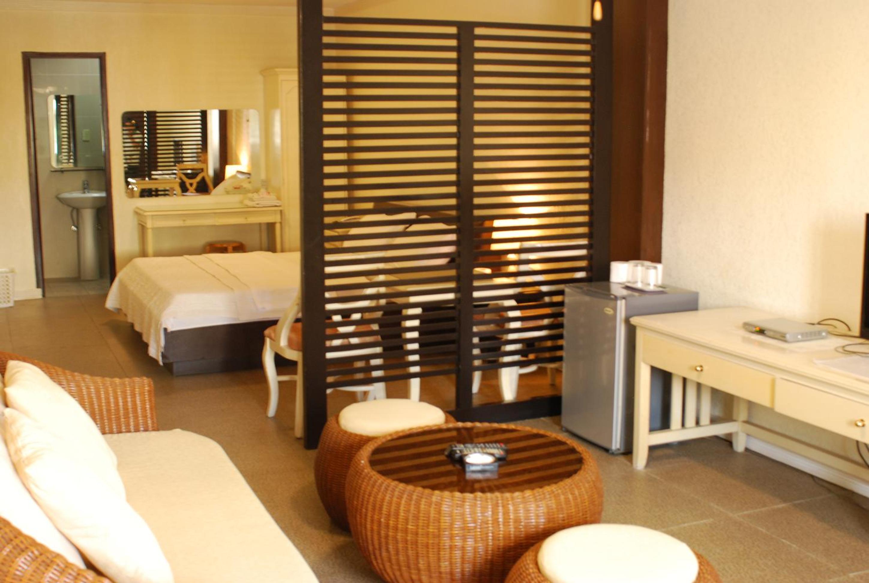 Queen Room