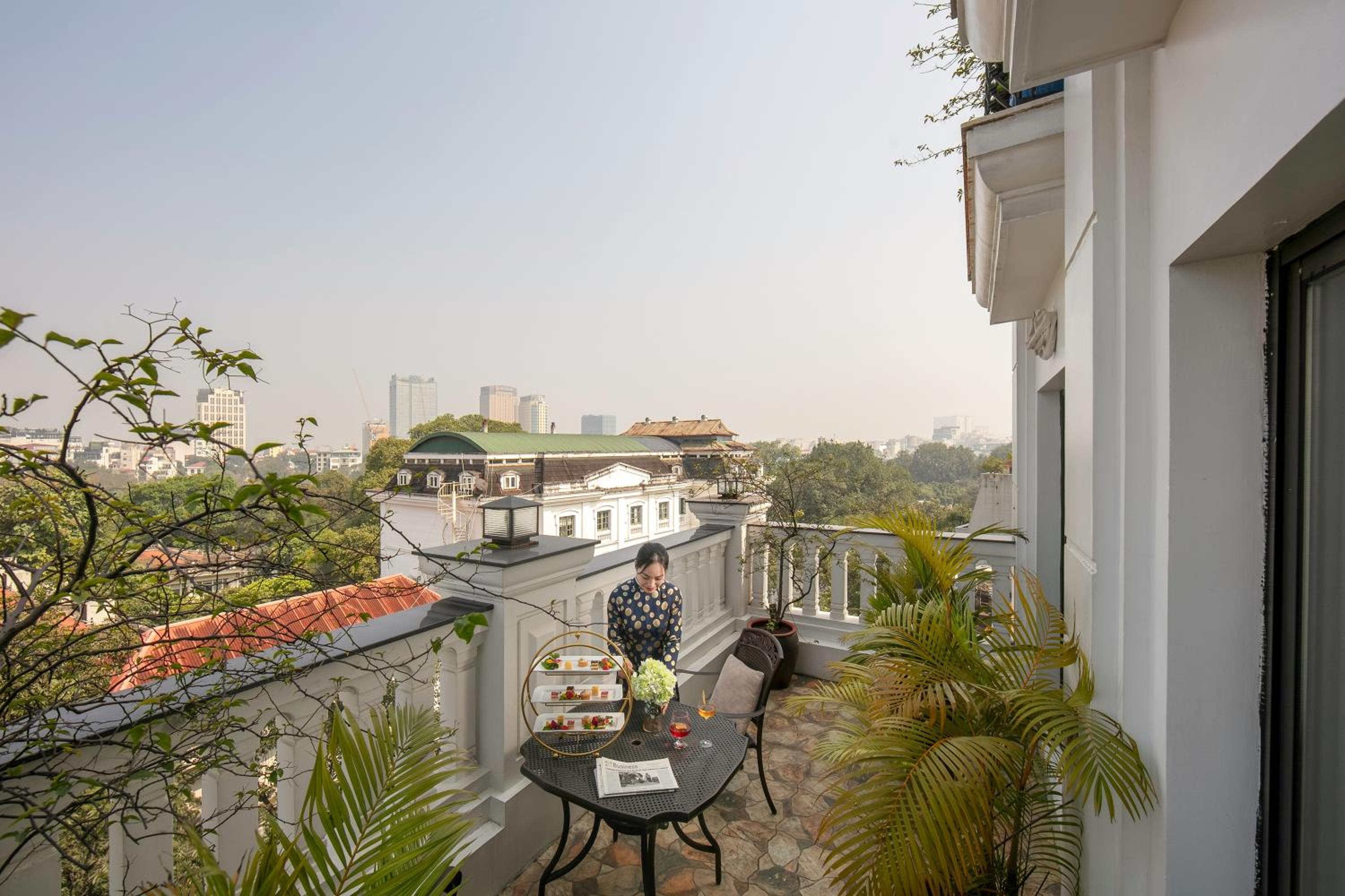Oriental Jade Terrace City View thumbnail 6
