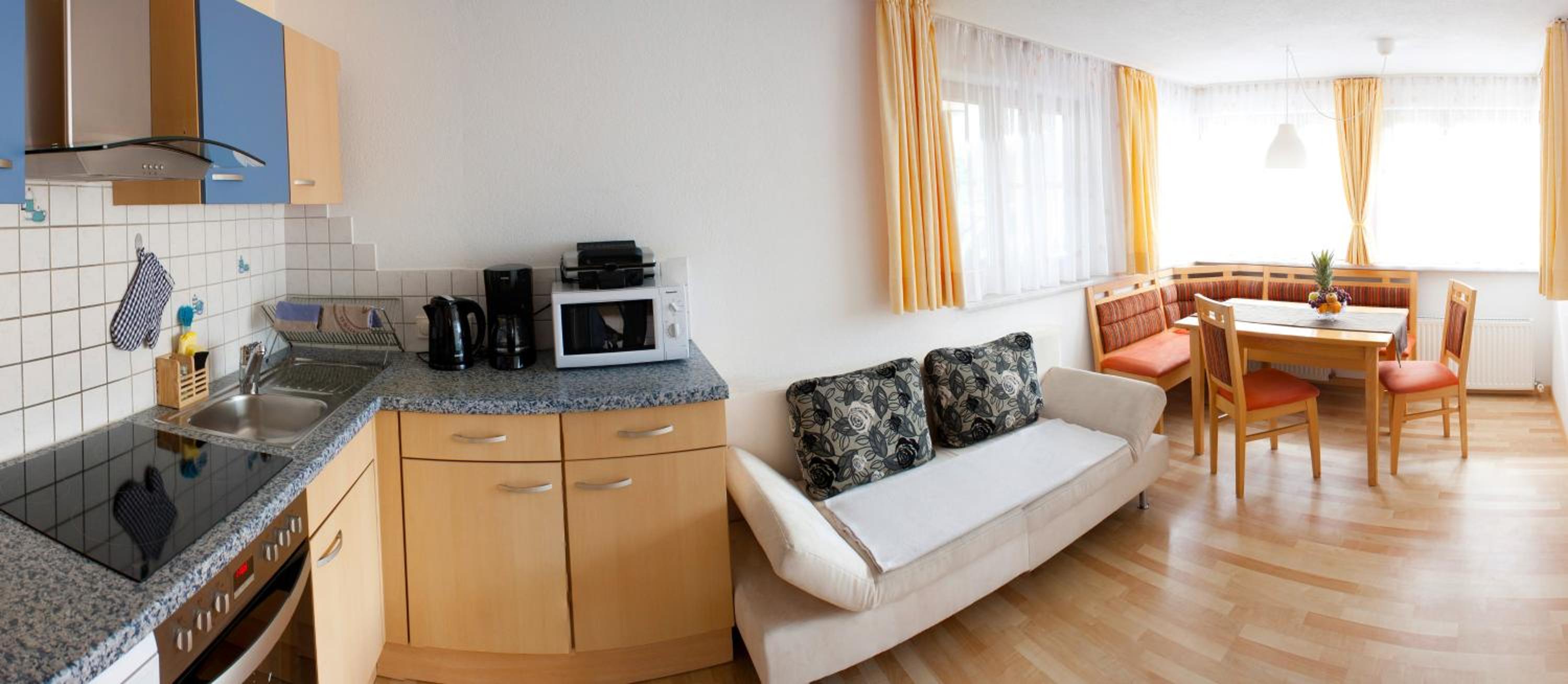 Apartment with Mountain View photo 3