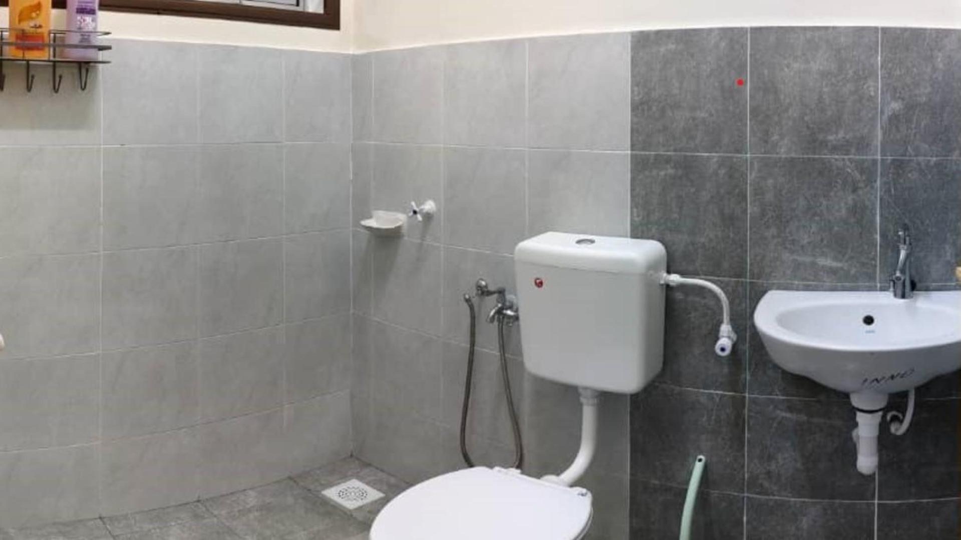 Three-Bedroom House photo 2