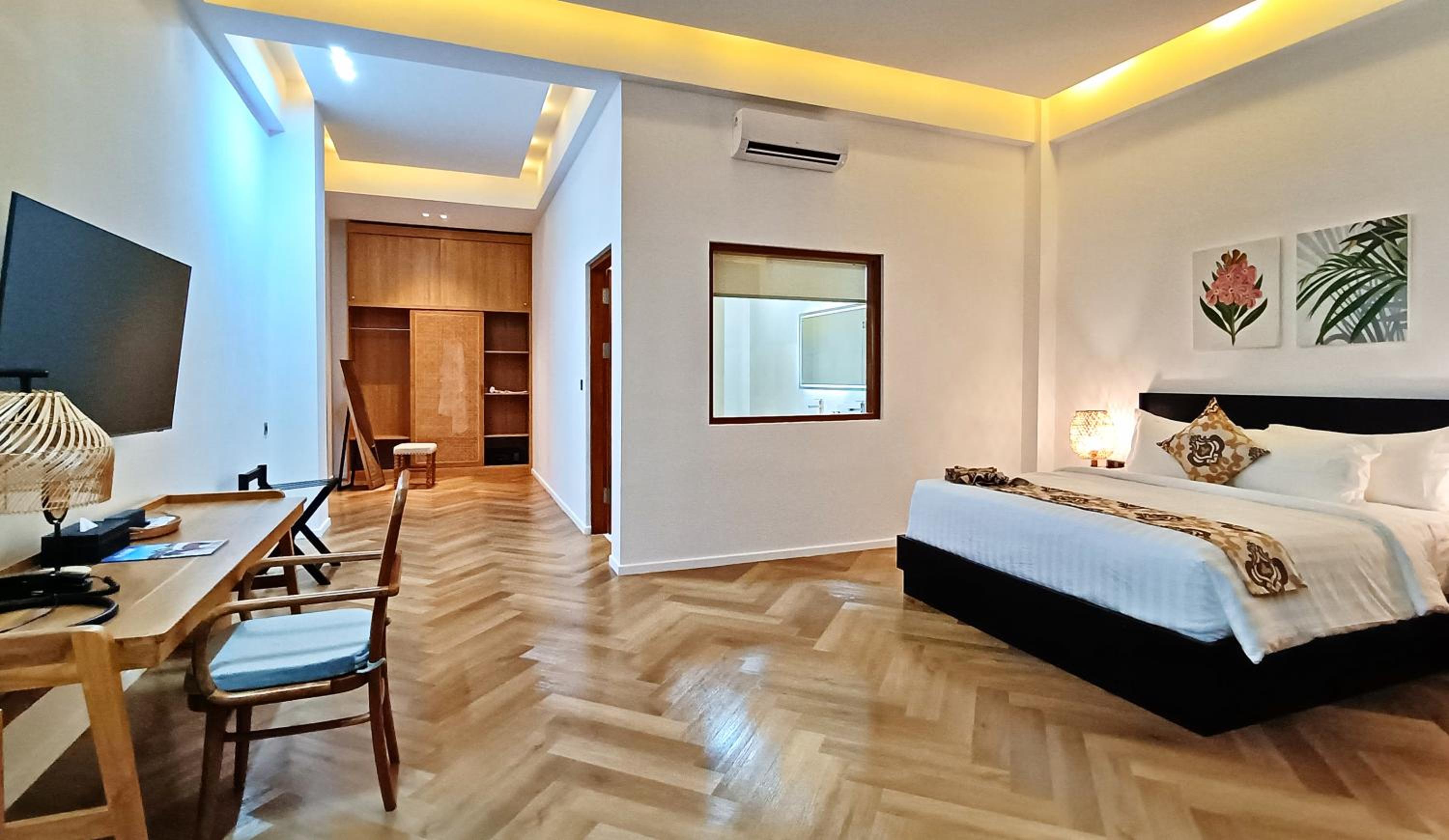 Junior Suite with Ocean View - Photo 31