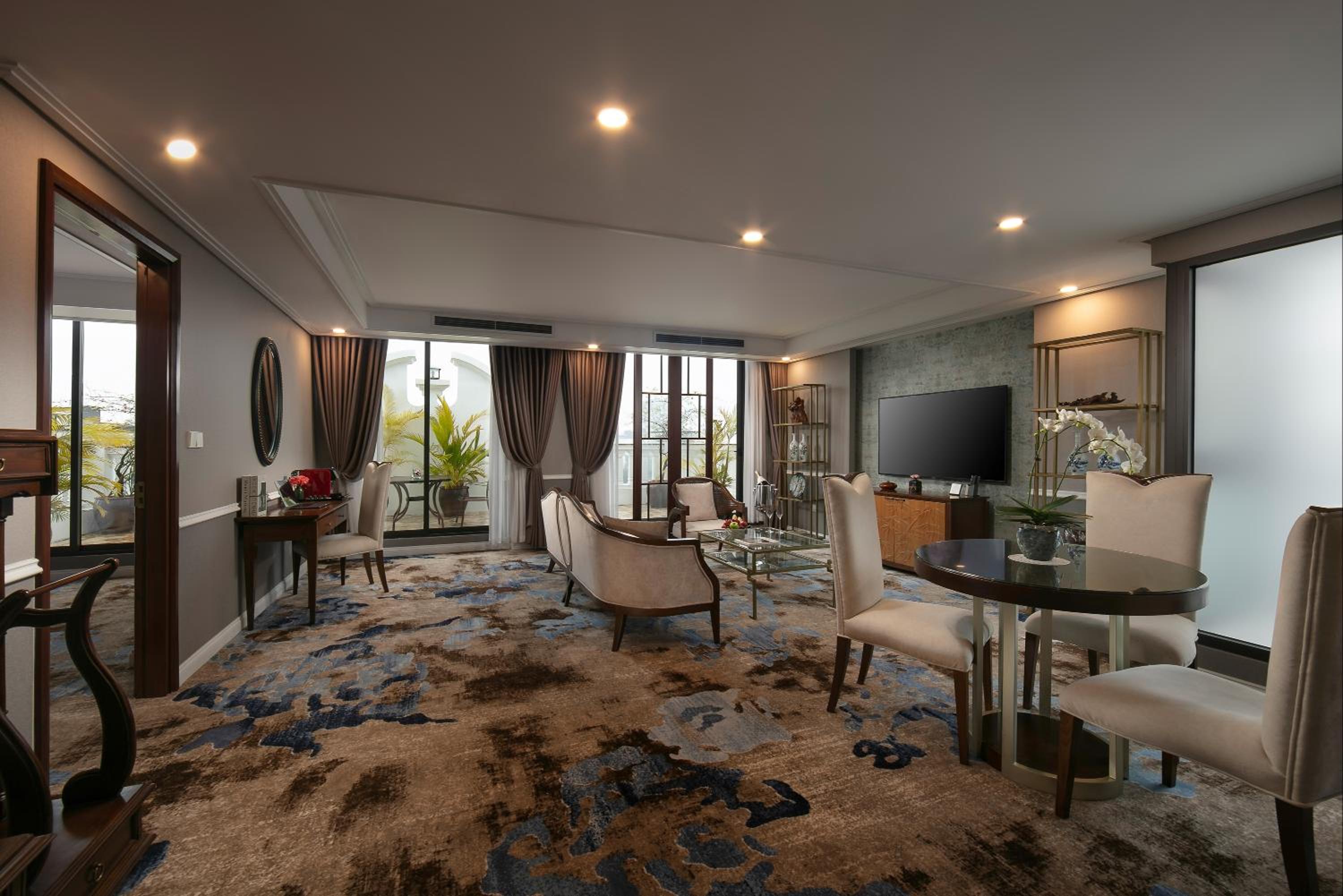 O'Presidential Suite Lake View thumbnail 5
