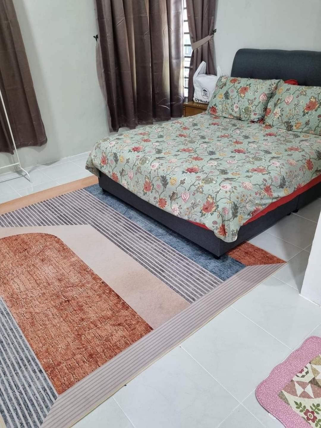 Four-Bedroom House photo 2
