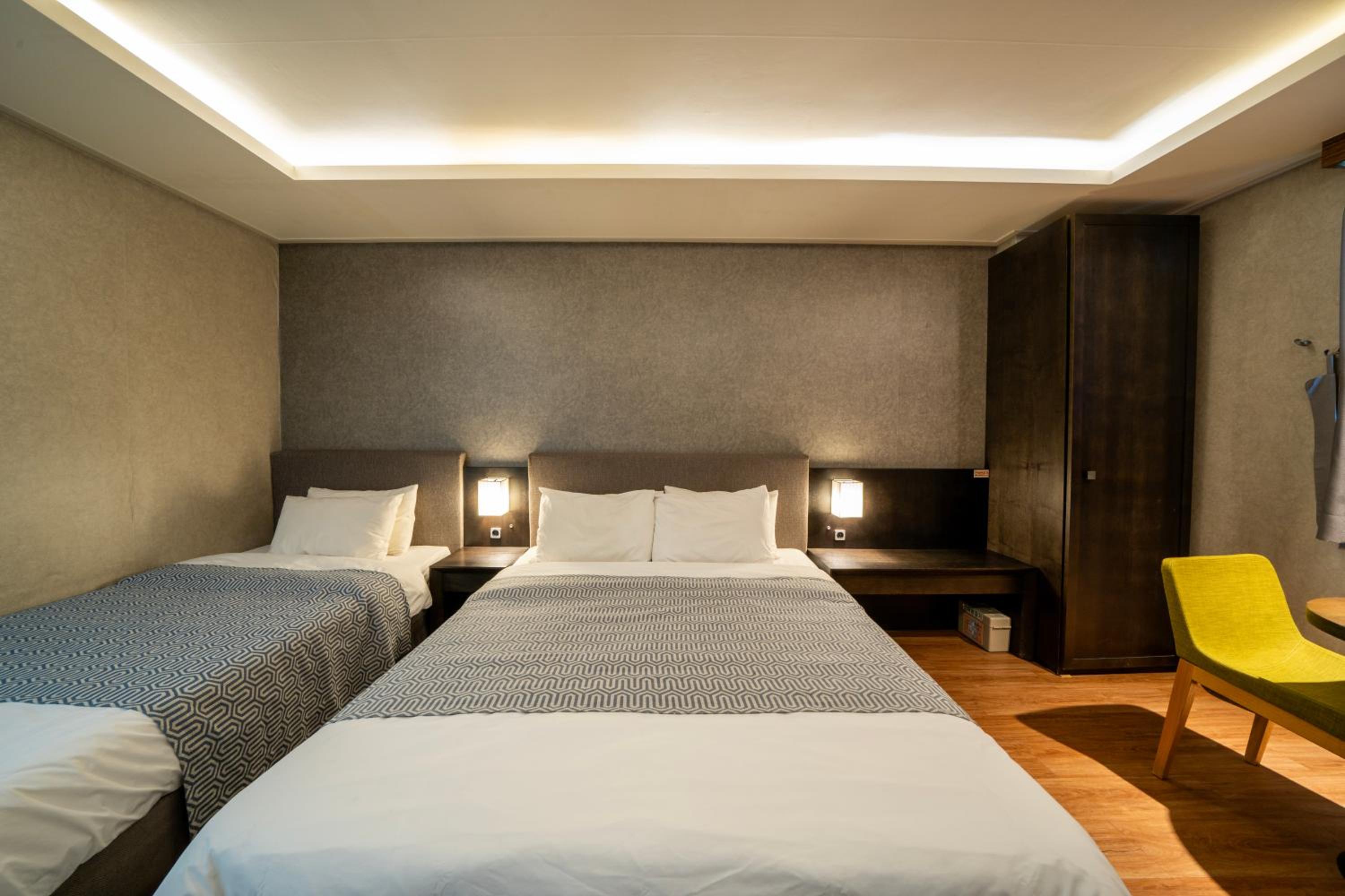 Deluxe Twin Room - Photo 4