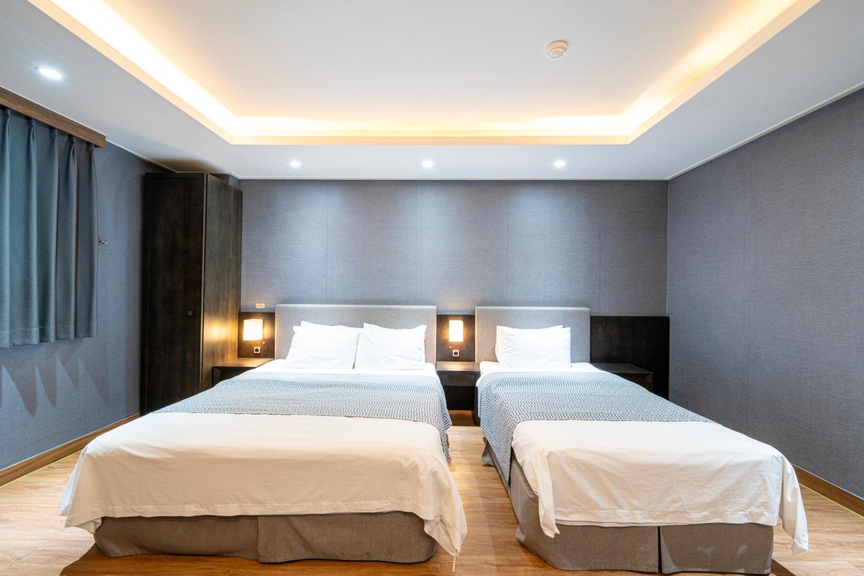 Deluxe Twin Room - Photo 6
