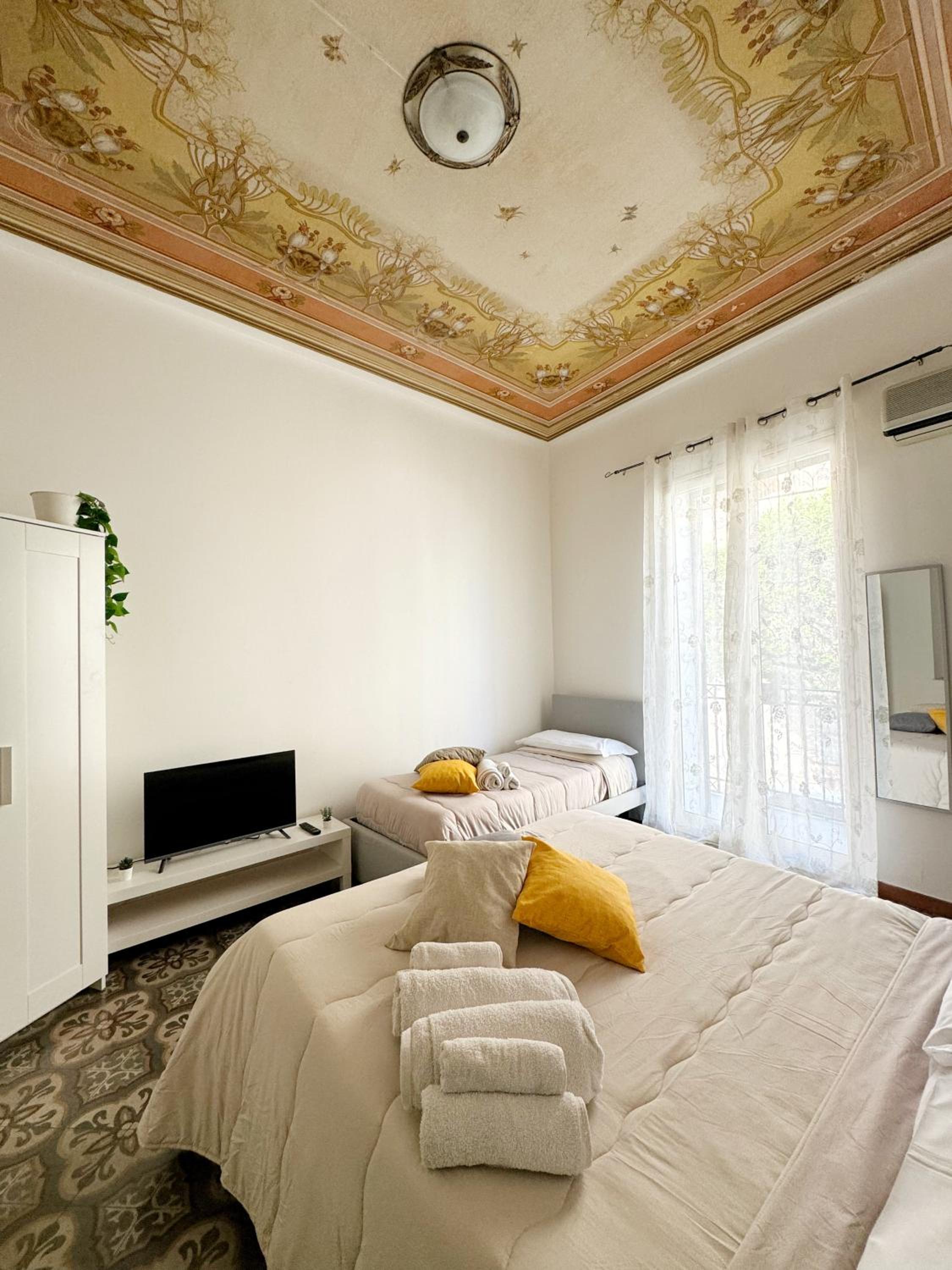 Triple Room with Shared Bathroom