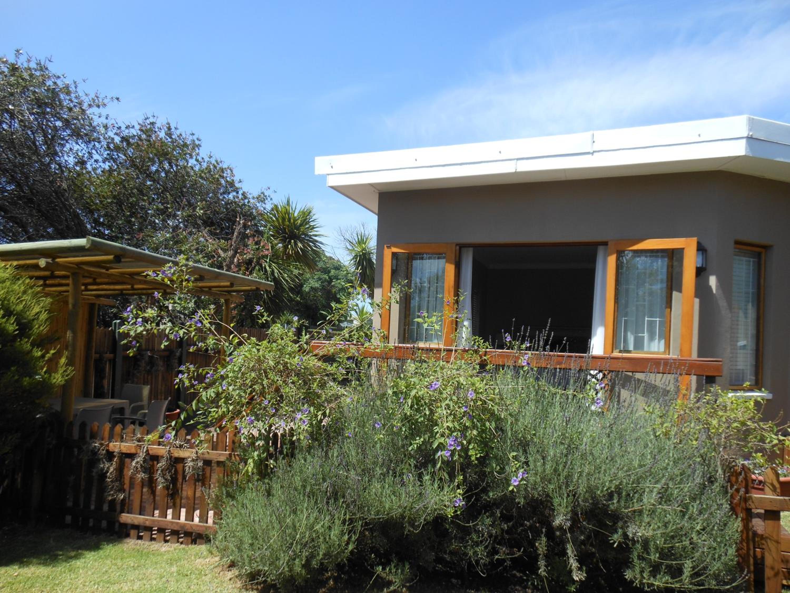 Apartment with Garden View photo 3