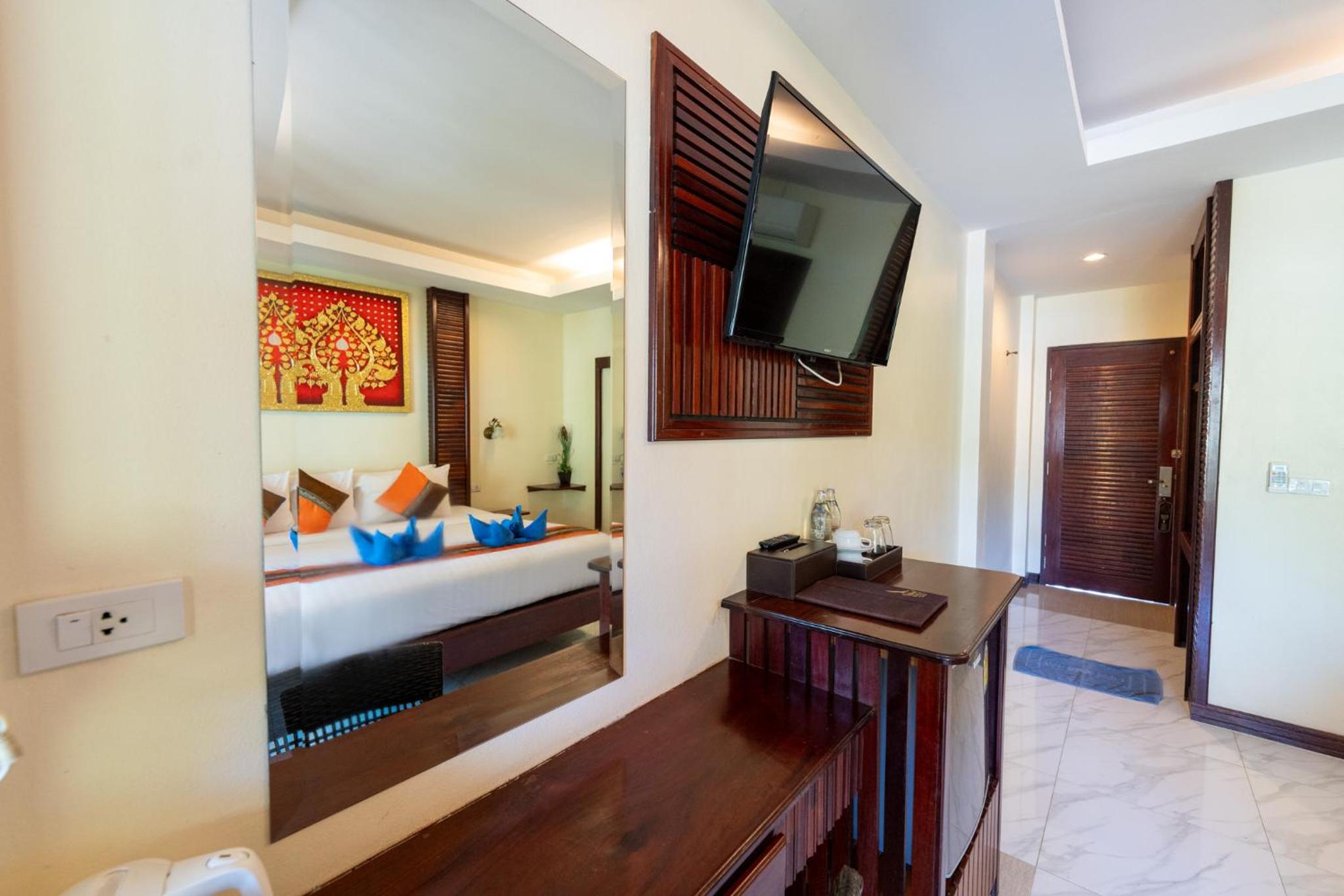Double Room with Garden View - Photo 13