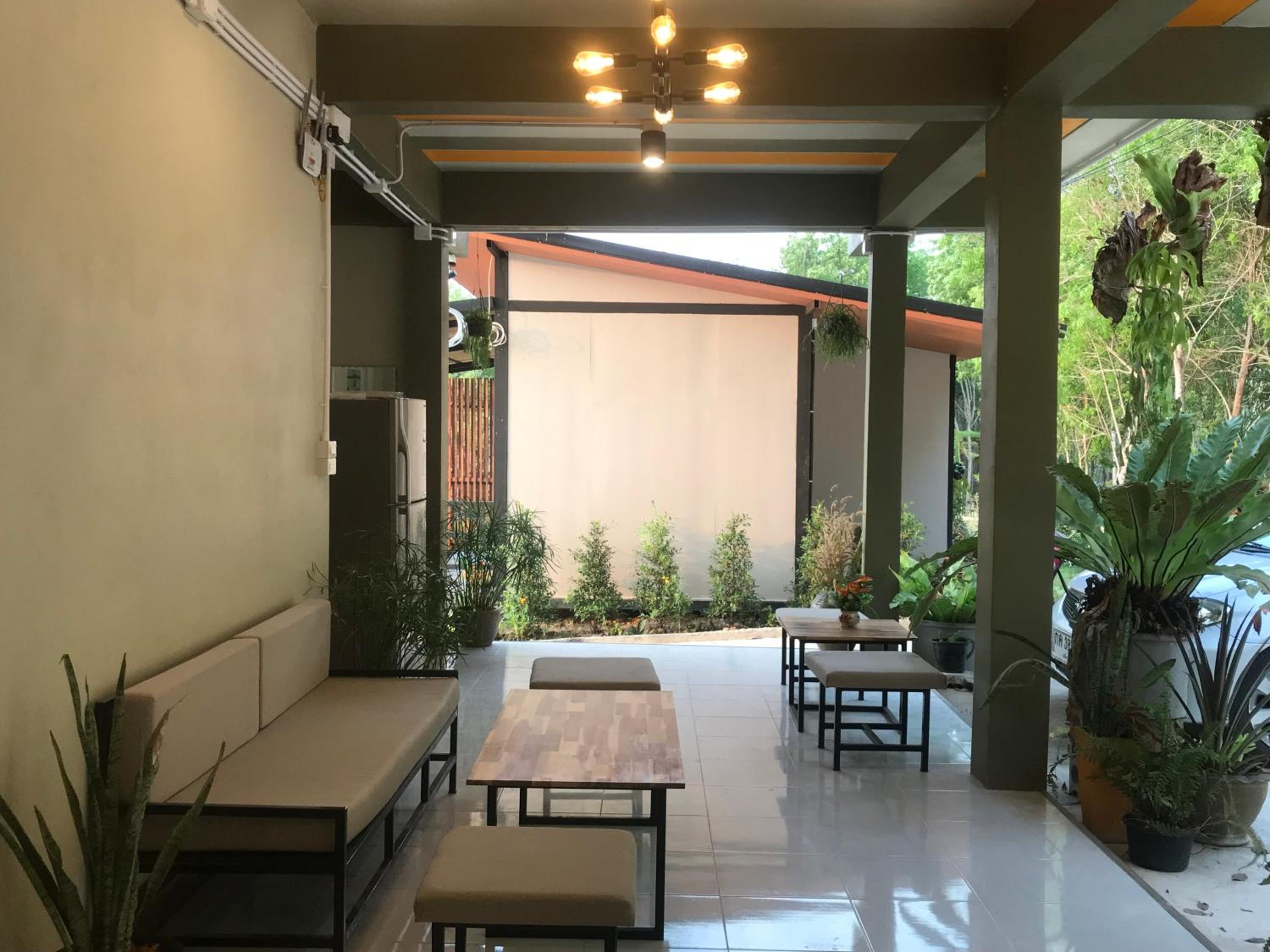 Double Room with Balcony - Photo 6