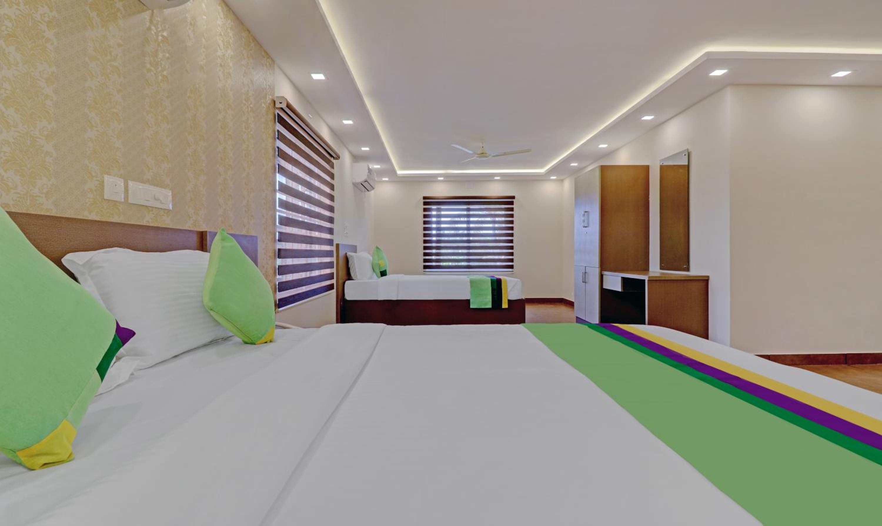 Deluxe Family Room