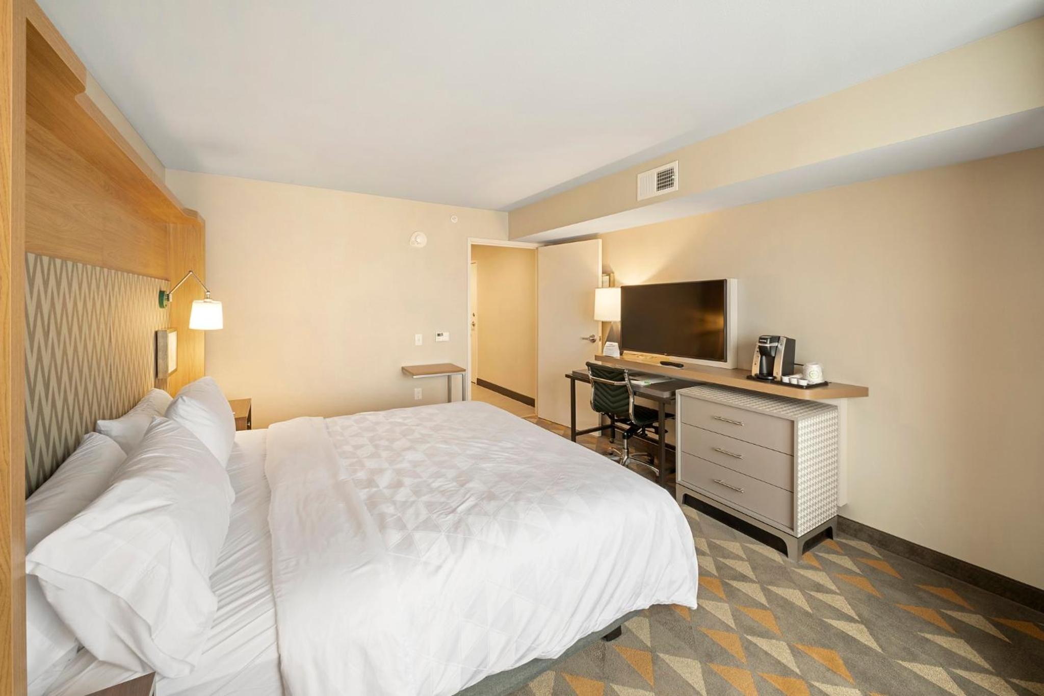 King Suite - Disability Access photo 3