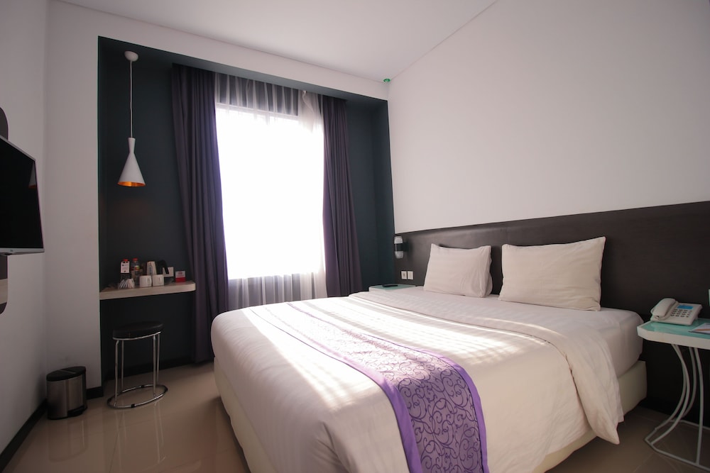 Superior Room, 1 King Bed - Photo 1