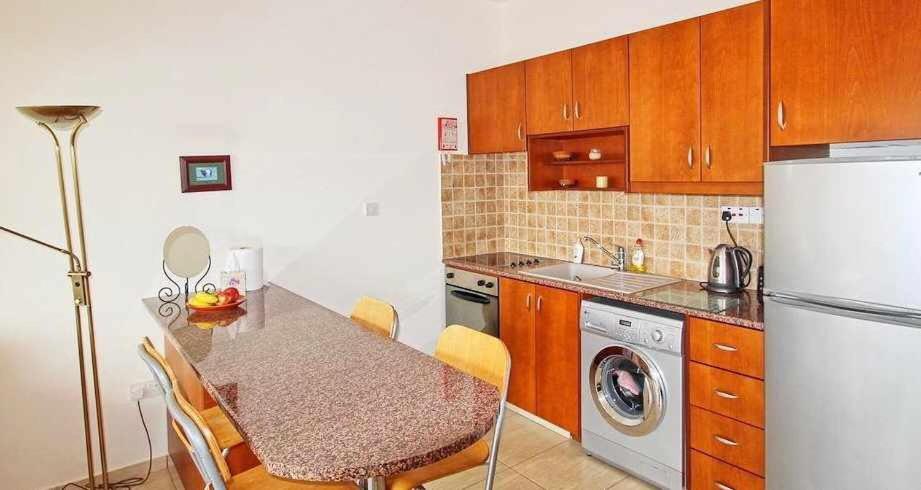 Apartment photo 3