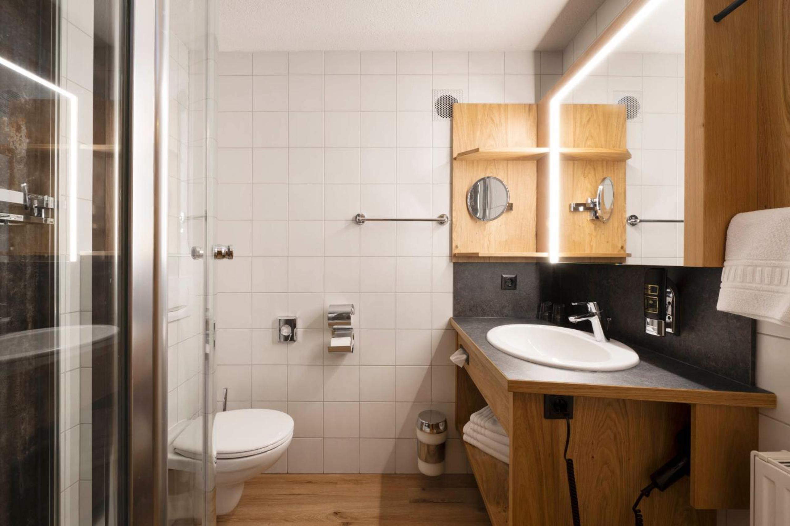 Standard Double Room - Photo 2