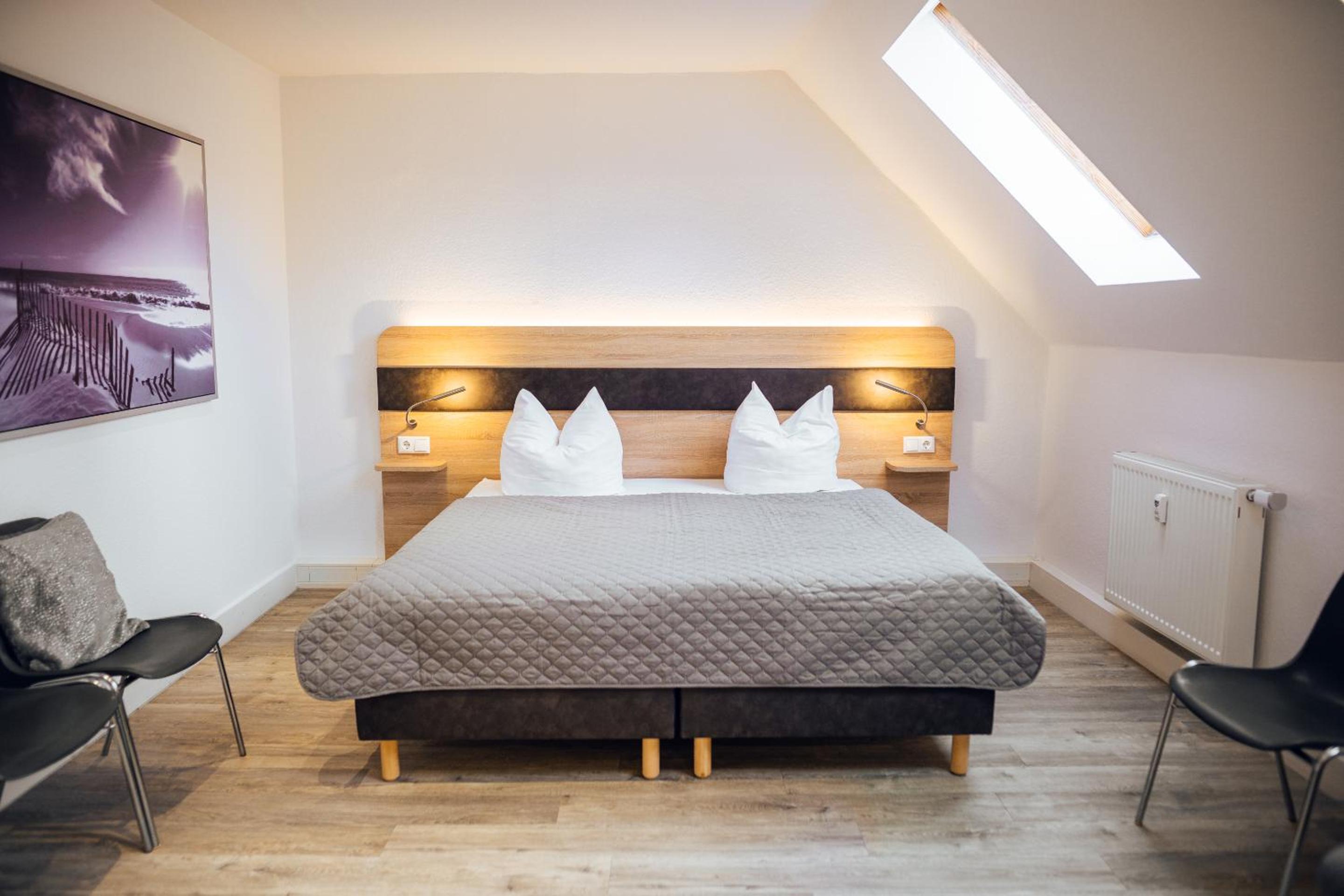 One-Bedroom Suite - Photo 26