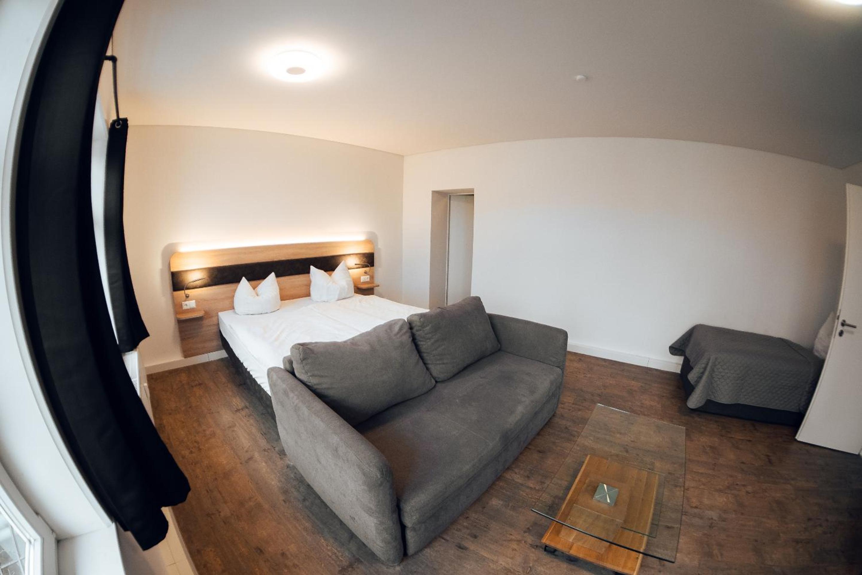 One-Bedroom Suite - Photo 21