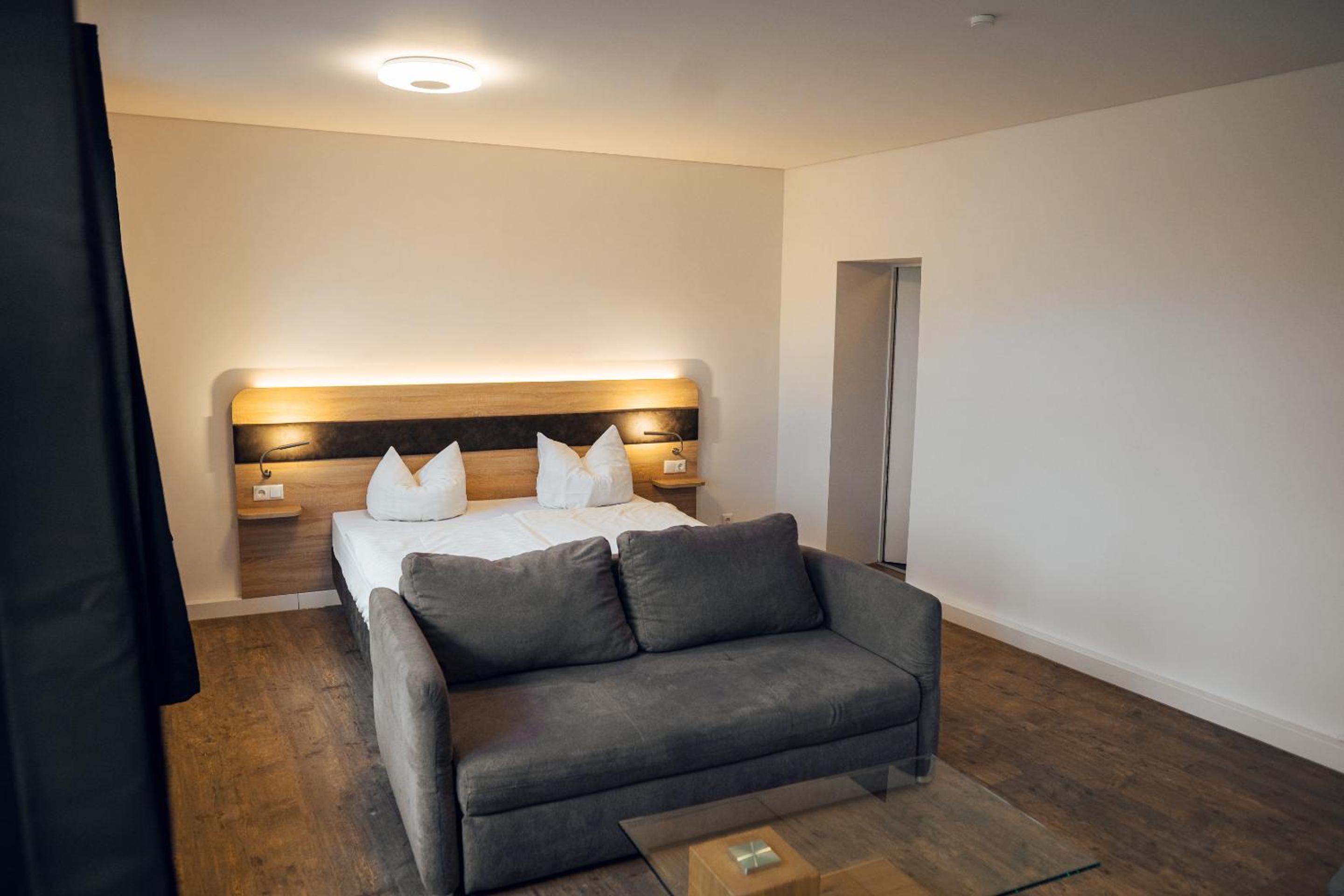 One-Bedroom Suite - Photo 19