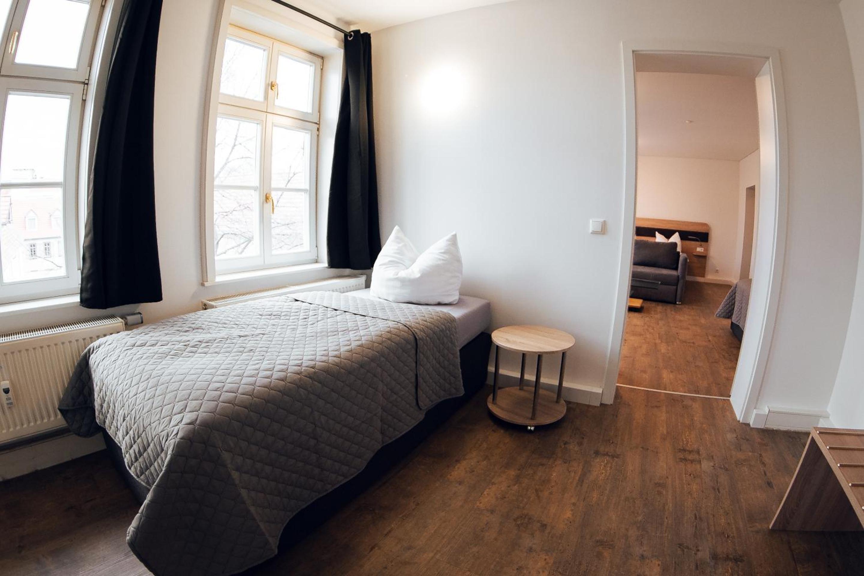 One-Bedroom Suite - Photo 28