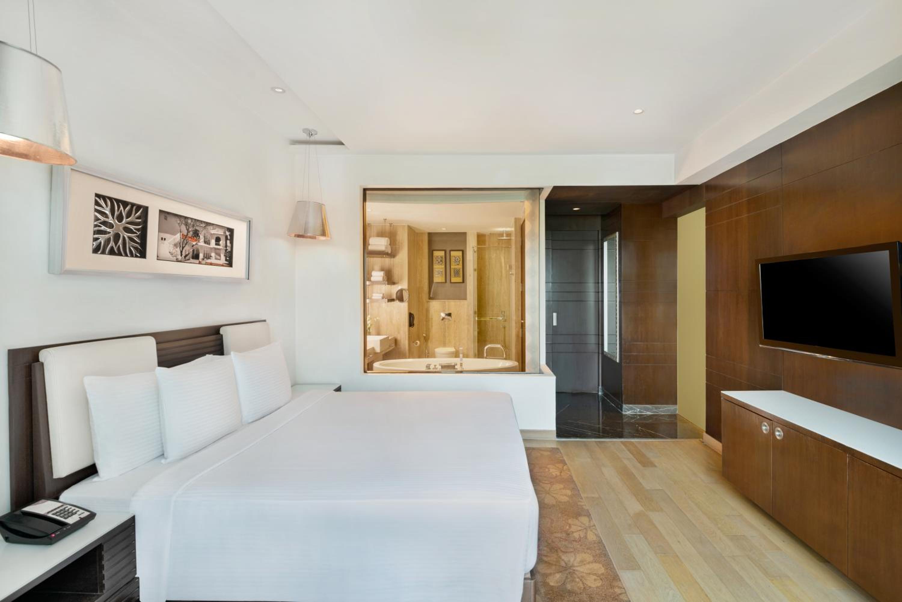 Standard King Room