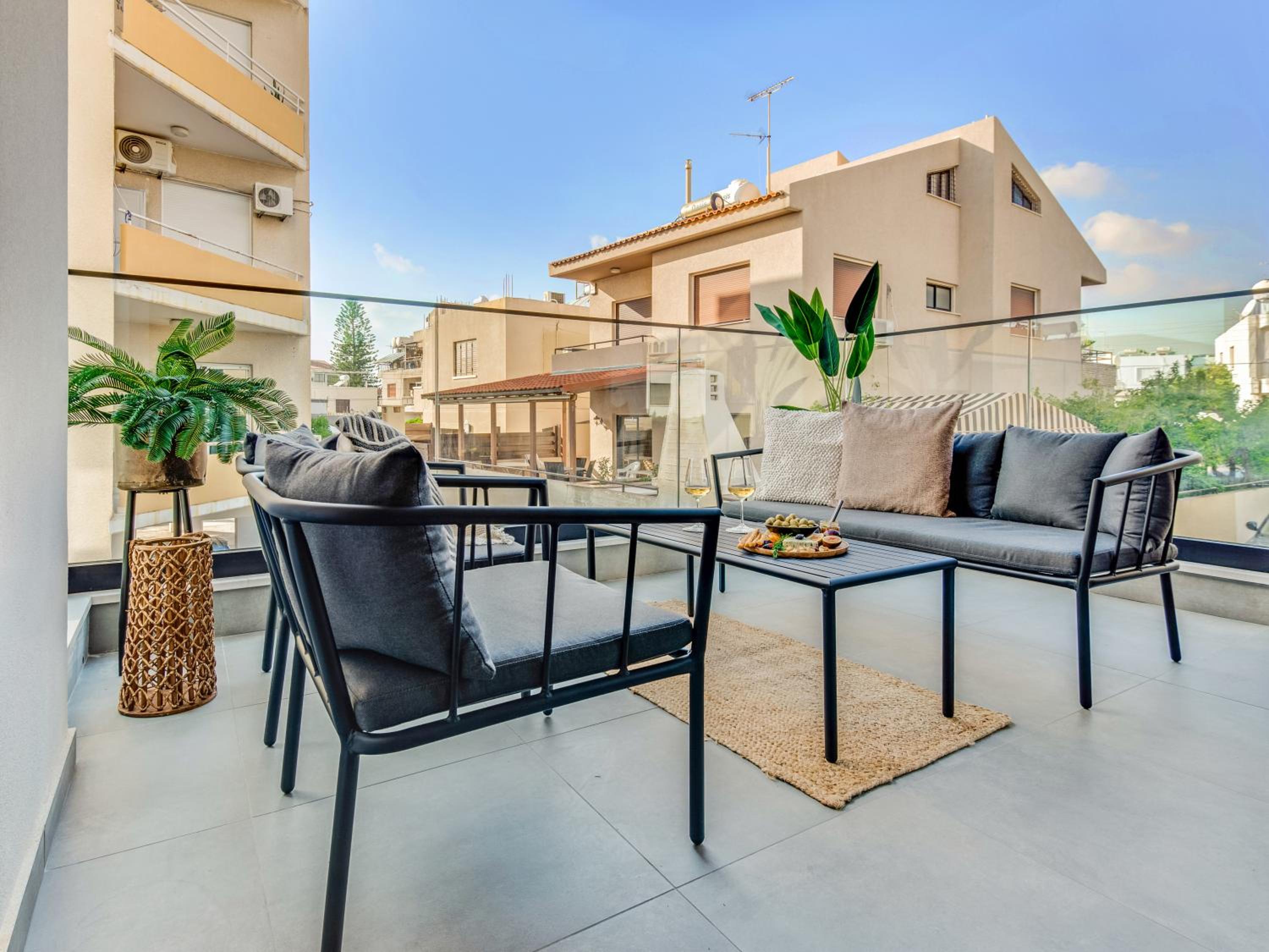 One-Bedroom Apartment With Shared Pool photo 3